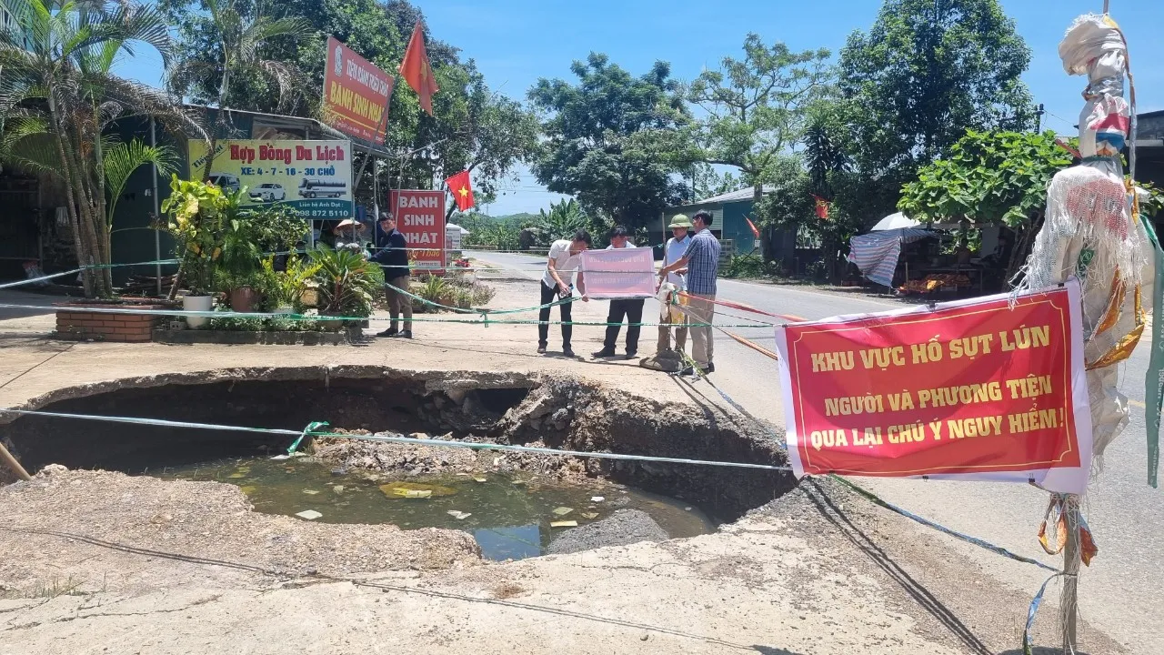 Hố 'tử thần' tại Phú Thọ, đổ 50 khối đất vẫn chưa đầy ảnh 5