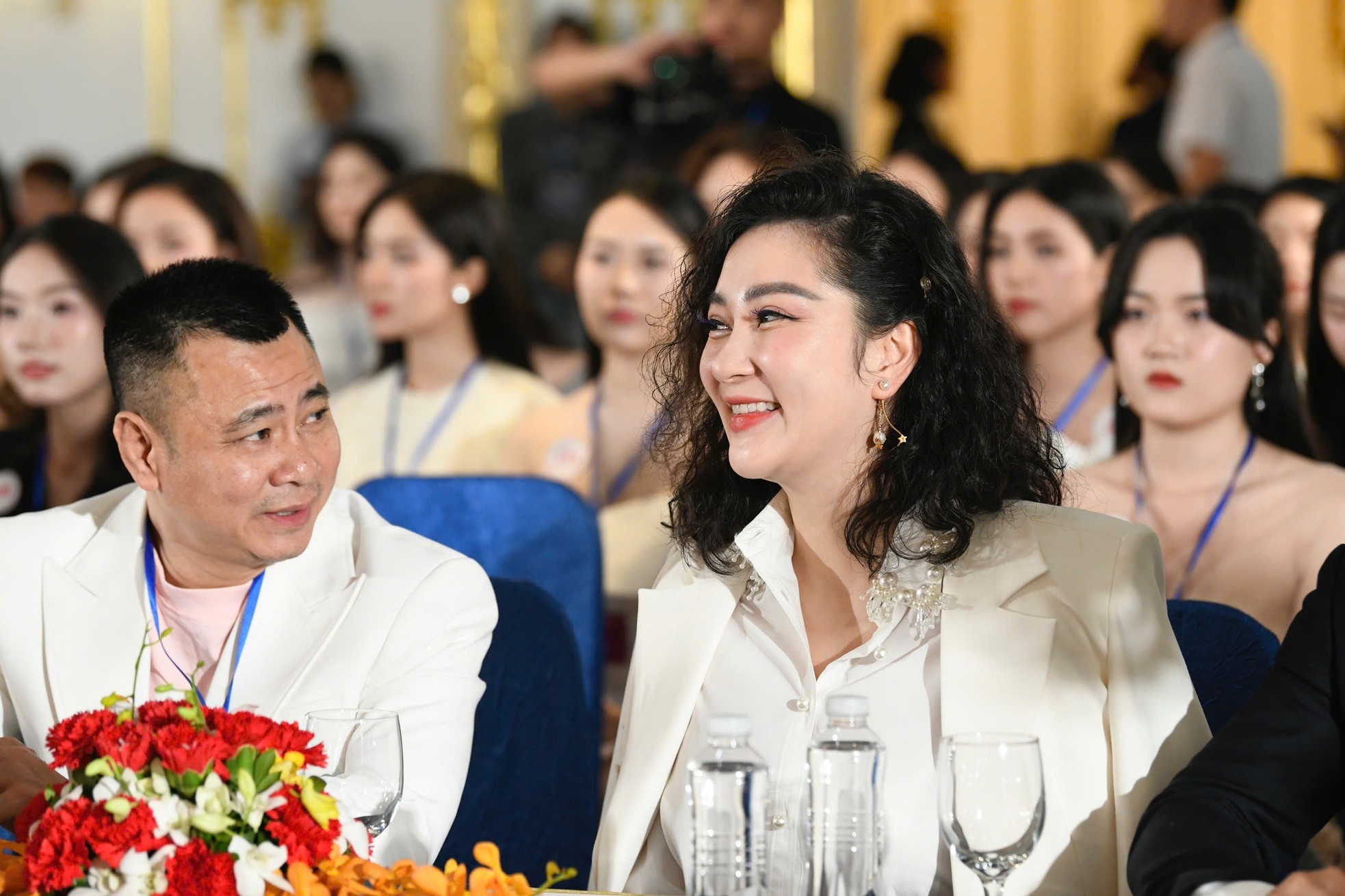 Nhan sắc Hoa hậu Nguyễn Thị Huyền sau 21 năm đăng quang ảnh 3