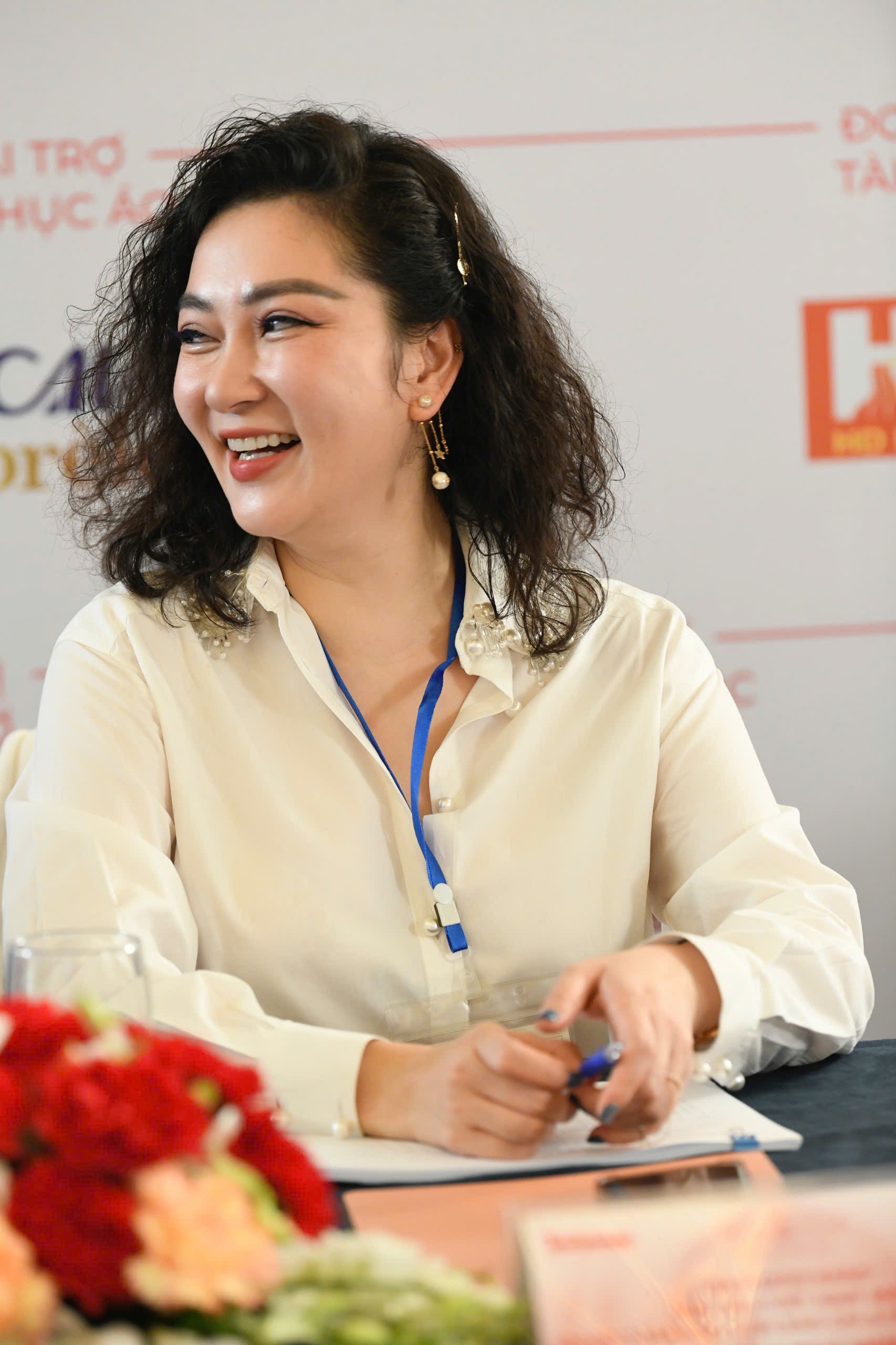 Nhan sắc Hoa hậu Nguyễn Thị Huyền sau 21 năm đăng quang ảnh 7
