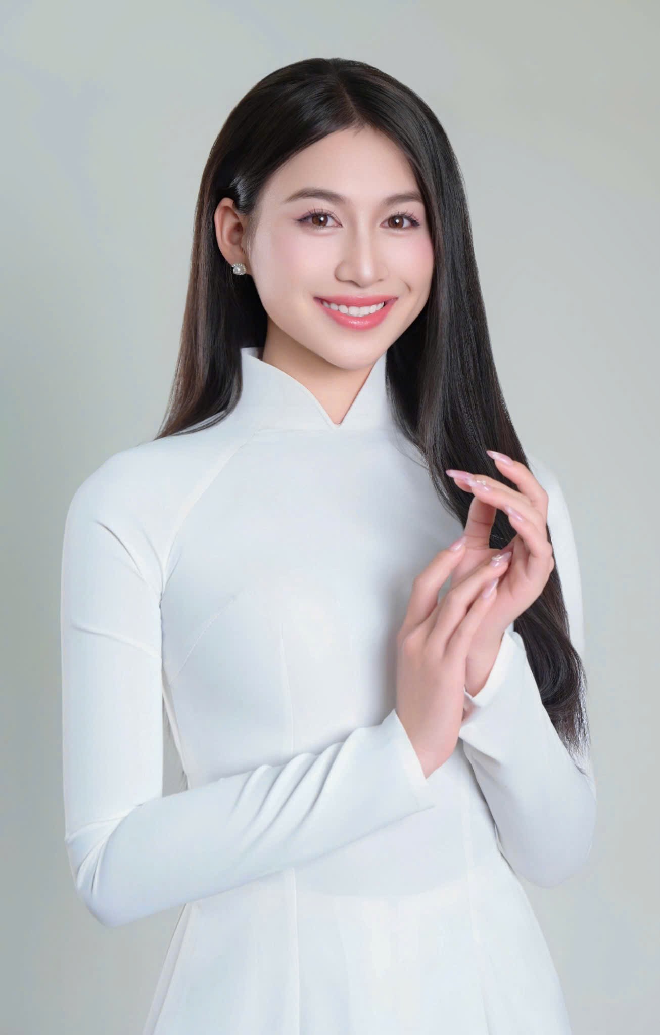 Người đẹp xứ Huế: ‘Dịp nghỉ lễ, được về nhà là hạnh phúc’ ảnh 5