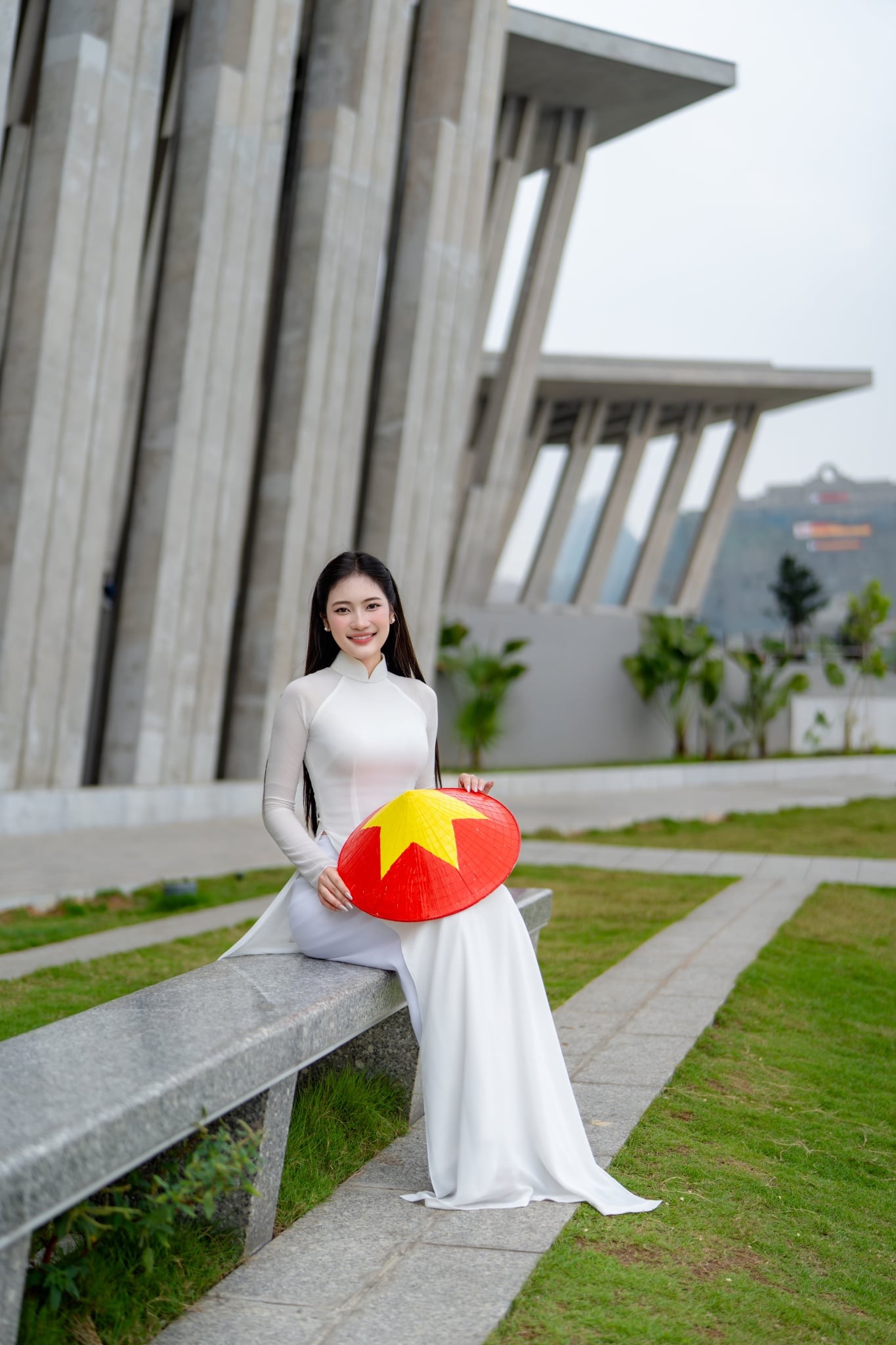 Người đẹp xứ Huế: ‘Dịp nghỉ lễ, được về nhà là hạnh phúc’ ảnh 14