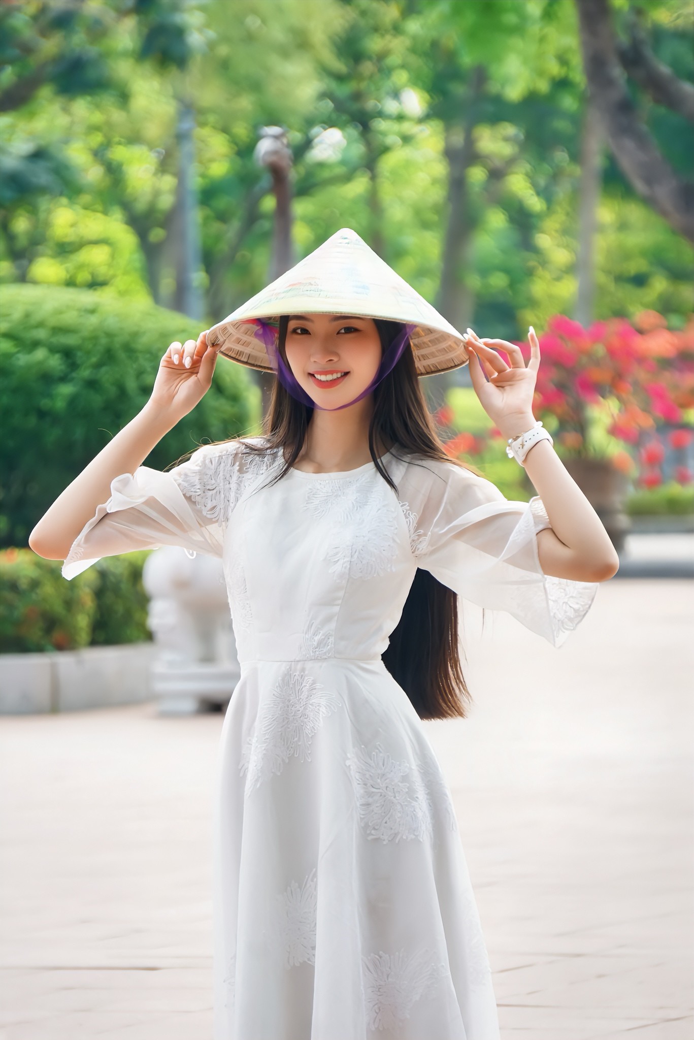 Người đẹp xứ Huế: ‘Dịp nghỉ lễ, được về nhà là hạnh phúc’ ảnh 11