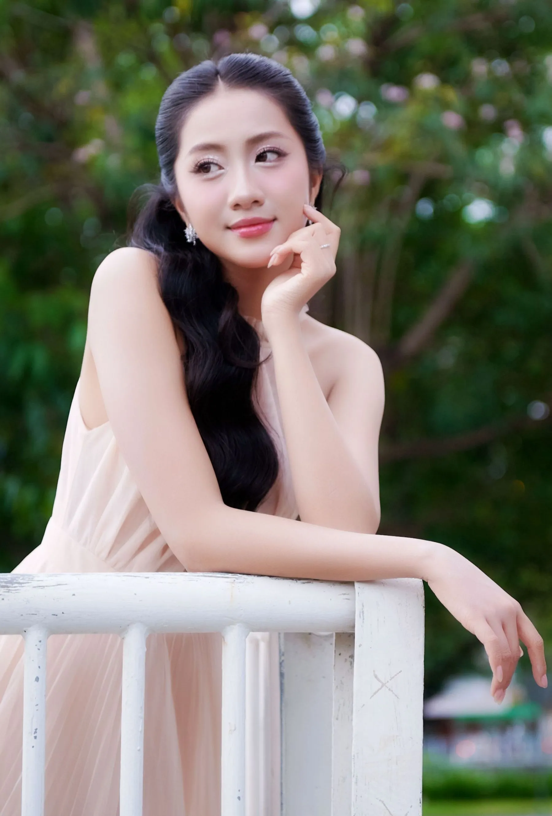 Sắc vóc đời thường thí sinh Hà Trúc Linh ở Hoa hậu Việt Nam ảnh 6