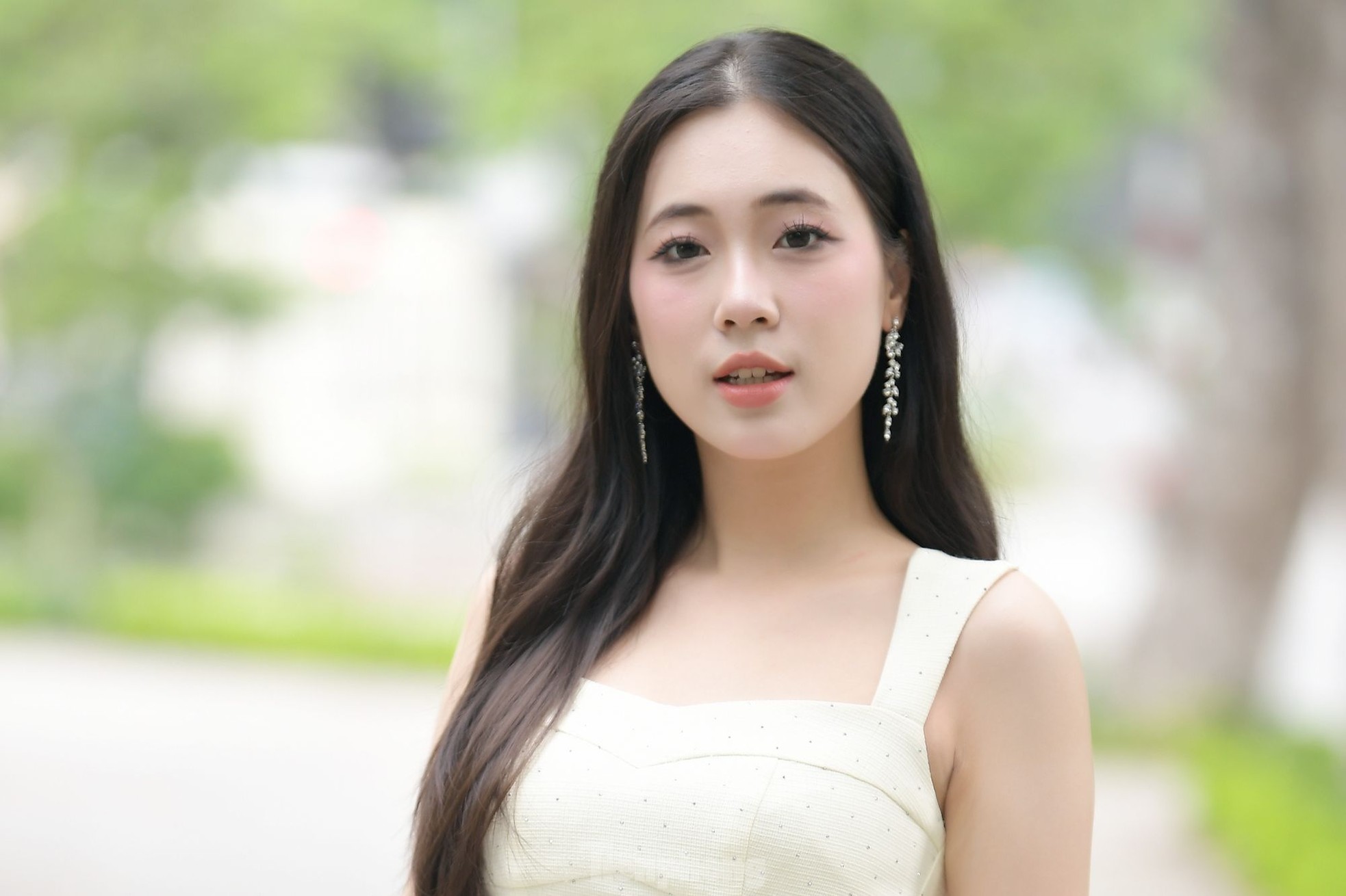 Cô gái Hà Nội ở Hoa hậu Việt Nam: 'Chứng chỉ IELTS 7.0 không nói lên điều gì’ ảnh 4