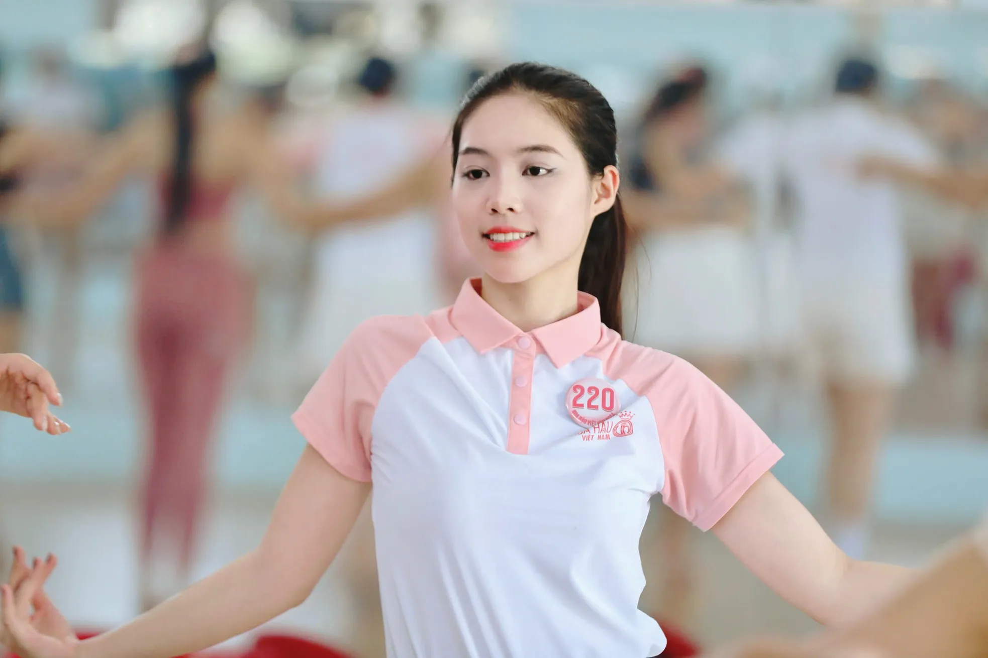 Cận nhan sắc 25 thí sinh Hoa hậu Việt Nam trước chung kết ảnh 4