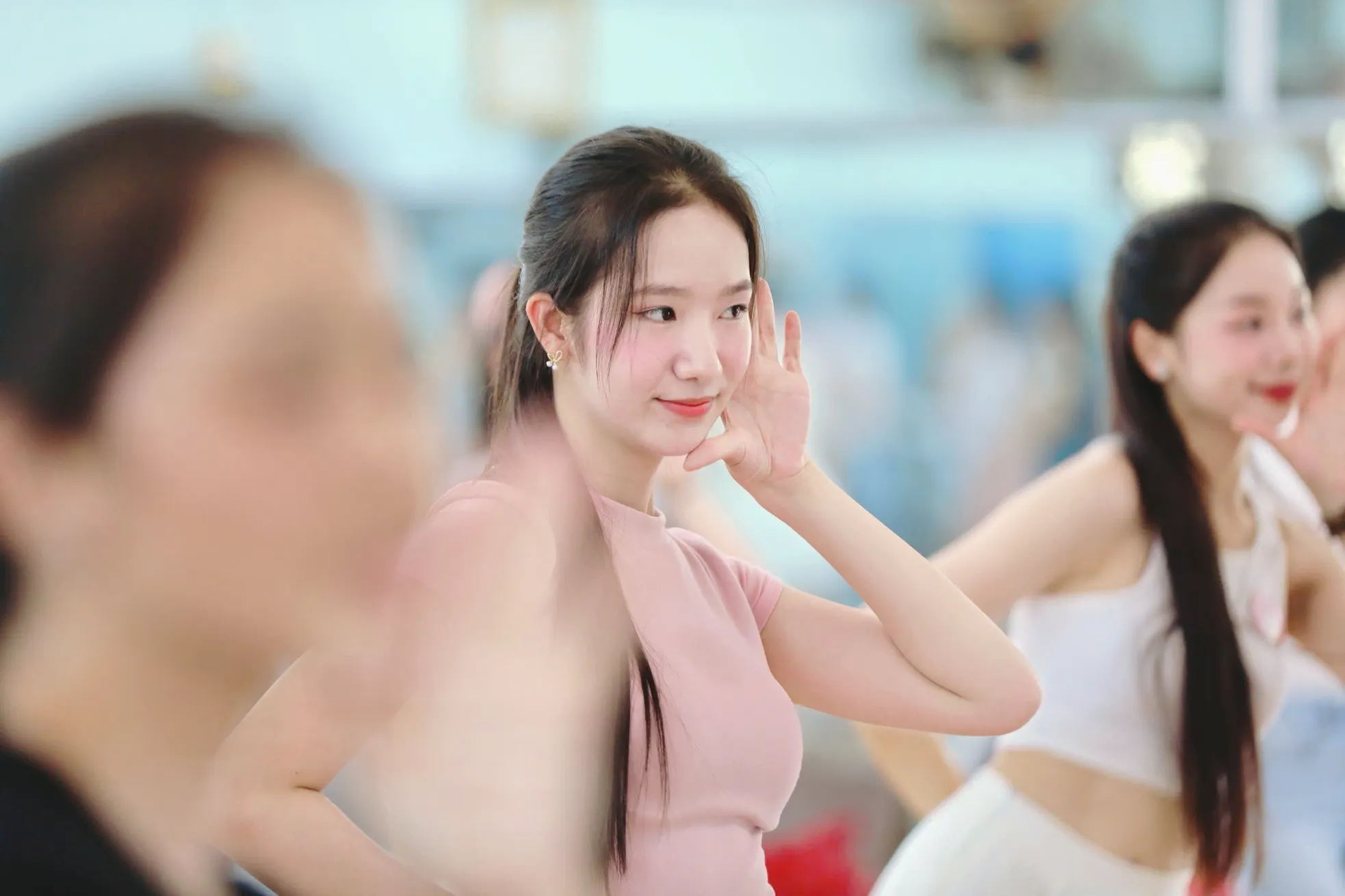 Cận nhan sắc 25 thí sinh Hoa hậu Việt Nam trước chung kết ảnh 7