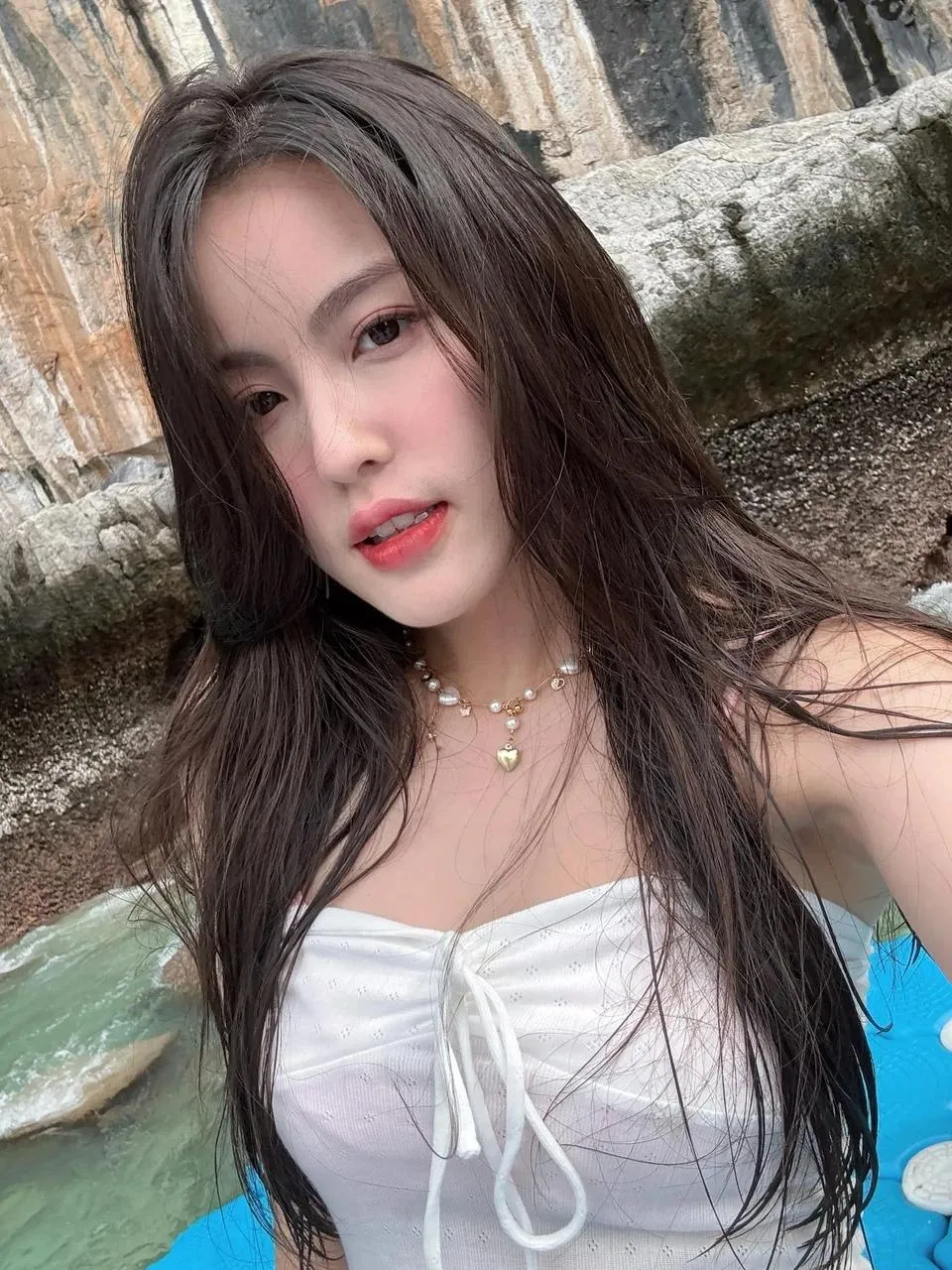 Showbiz 18/6: Ca sĩ dám trình diễn lại hit của Hà Hồ ảnh 4
