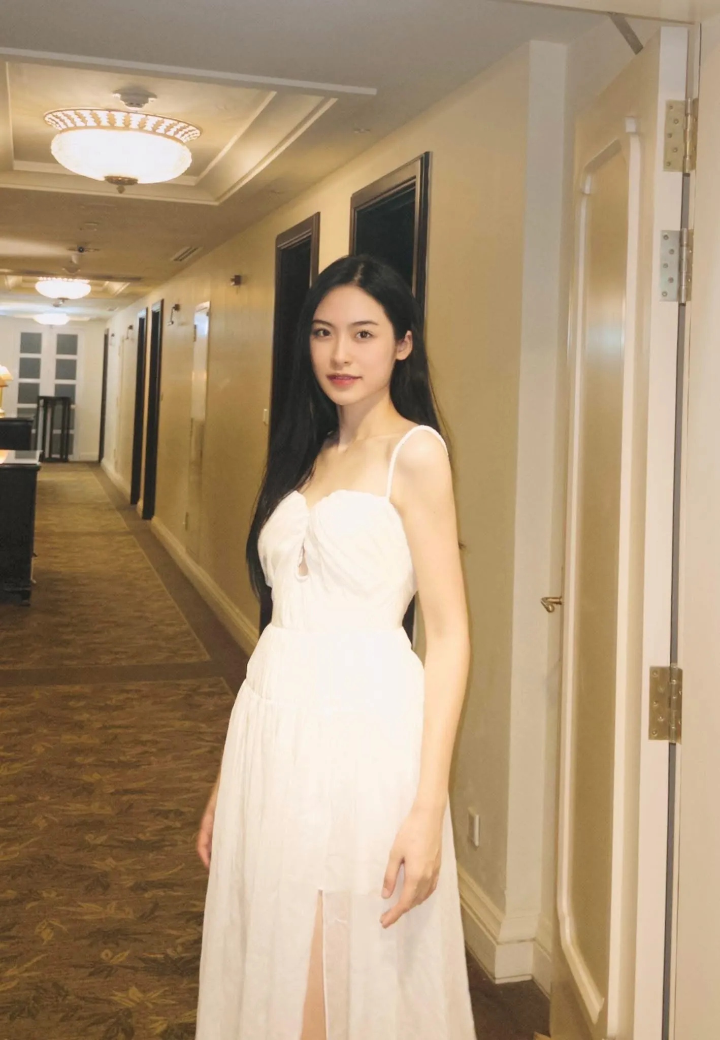 Ảnh chưa tiết lộ của Á hậu Vân Nhi ảnh 15