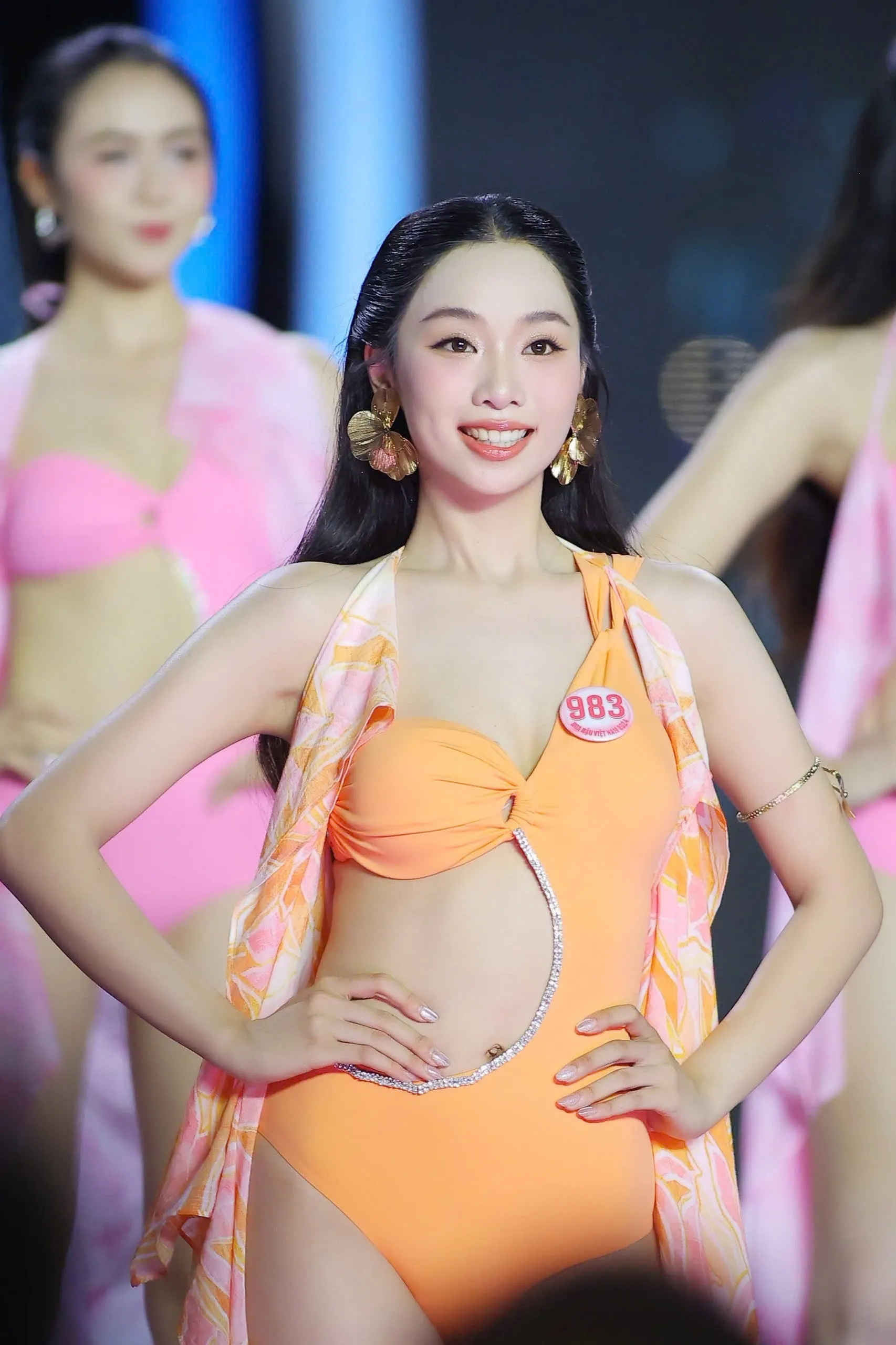 25 thí sinh Hoa hậu Việt Nam nóng bỏng diễn bikini ảnh 16