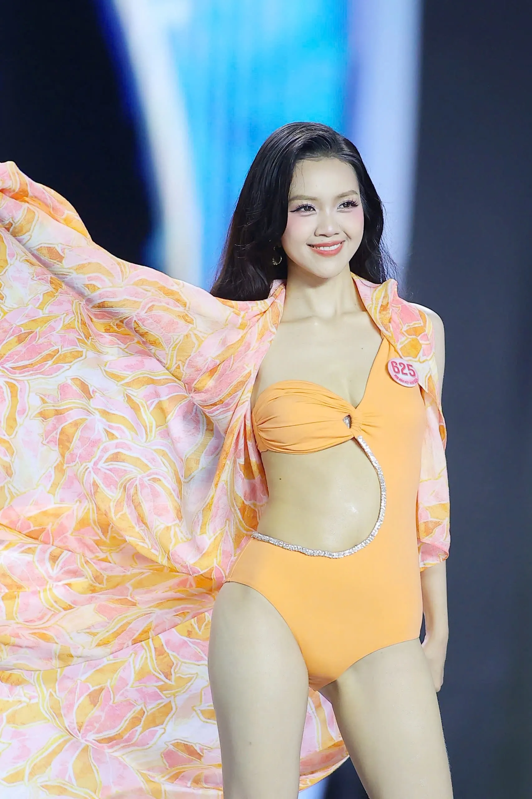 25 thí sinh Hoa hậu Việt Nam nóng bỏng diễn bikini ảnh 12