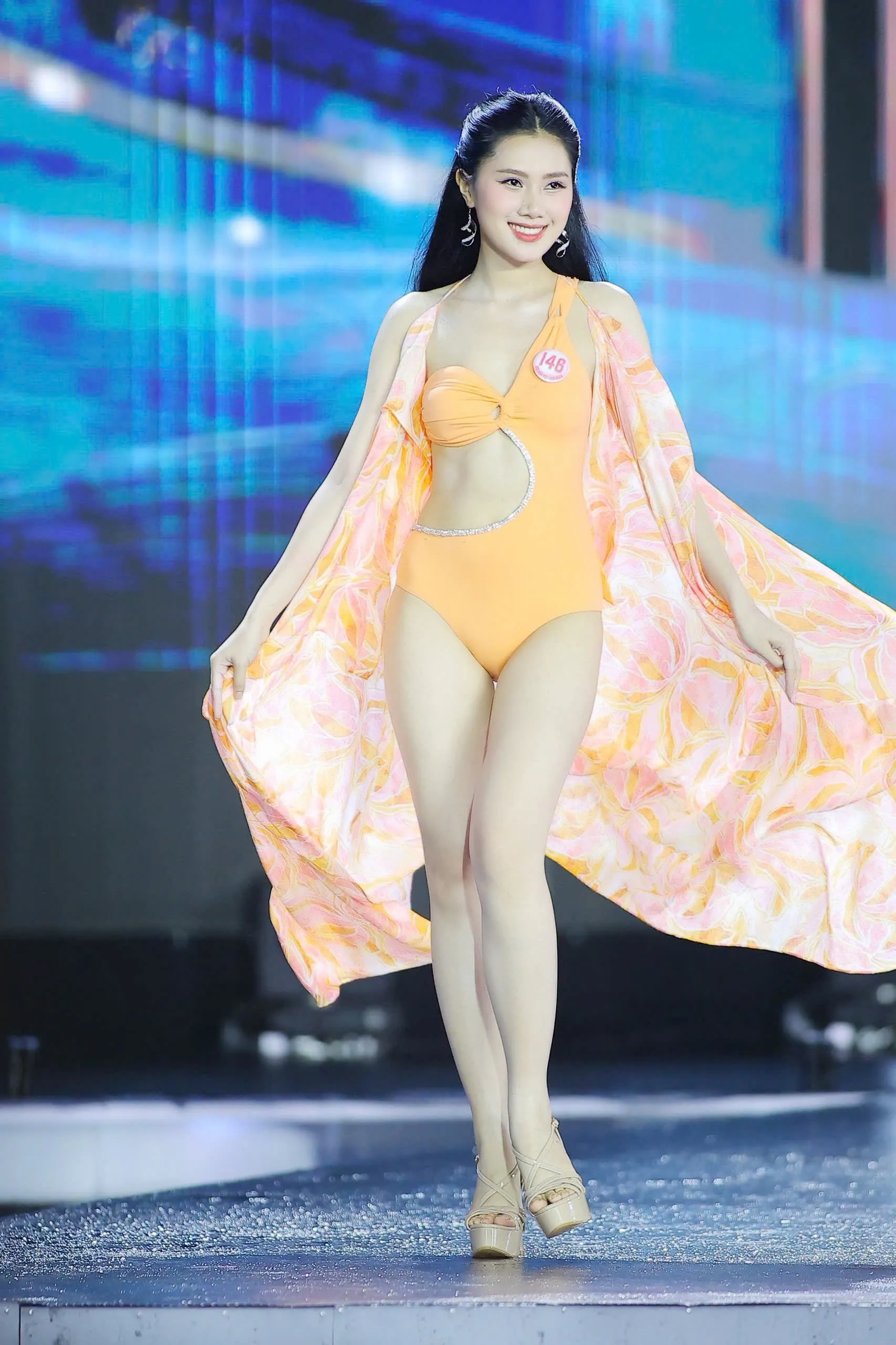 25 thí sinh Hoa hậu Việt Nam nóng bỏng diễn bikini ảnh 18