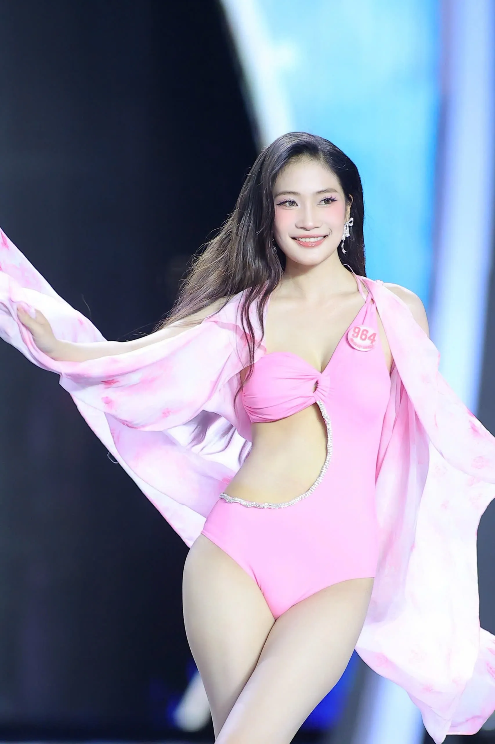 25 thí sinh Hoa hậu Việt Nam nóng bỏng diễn bikini ảnh 13