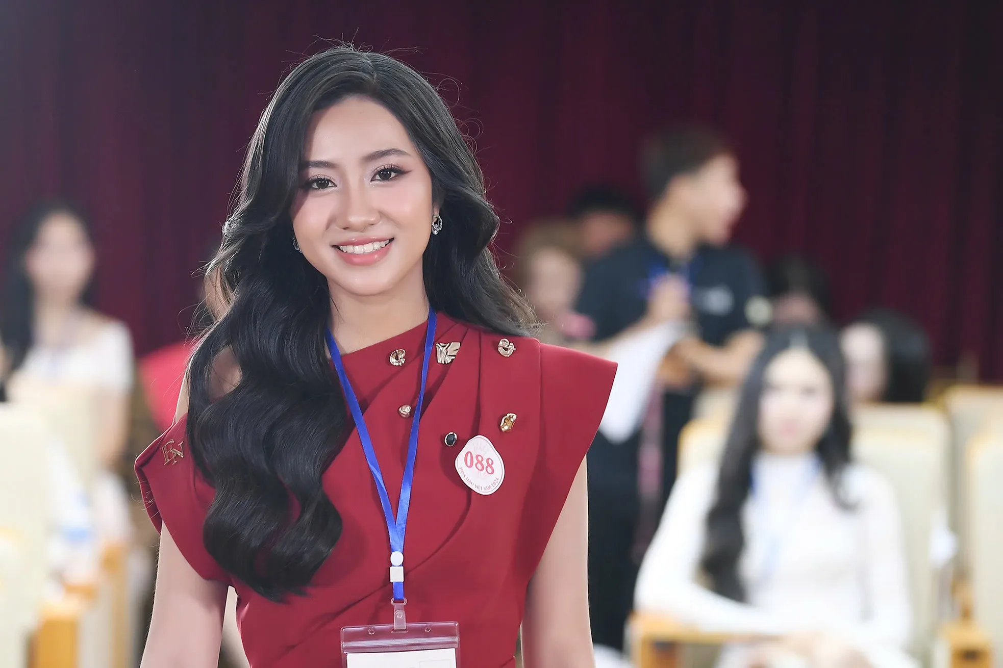 Loạt ảnh Hà Trúc Linh ở sơ khảo Hoa hậu Việt Nam gây sốt trở lại ảnh 5