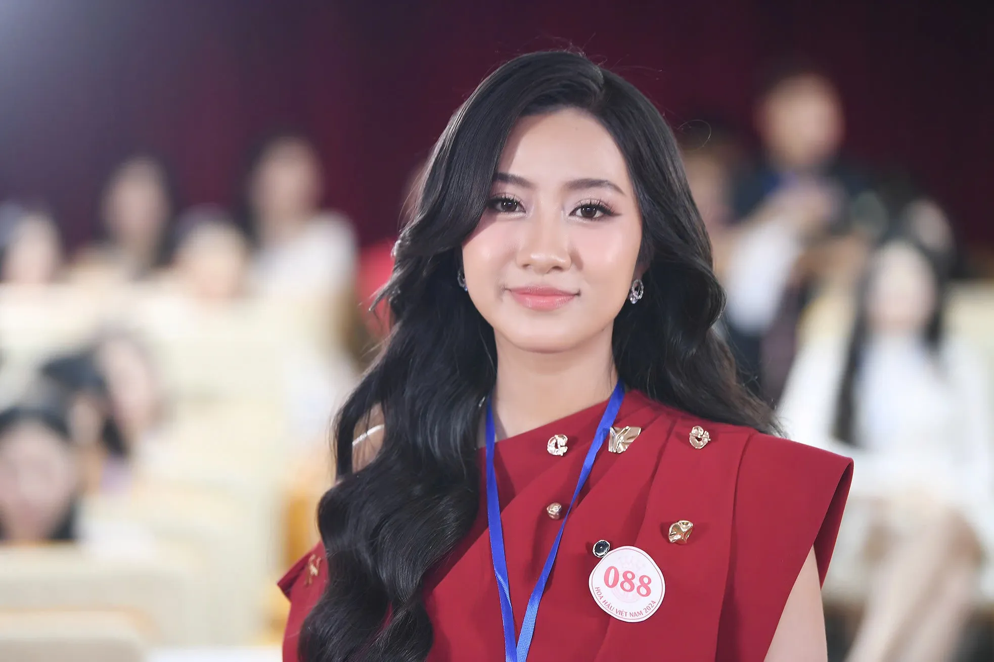Loạt ảnh Hà Trúc Linh ở sơ khảo Hoa hậu Việt Nam gây sốt trở lại ảnh 9