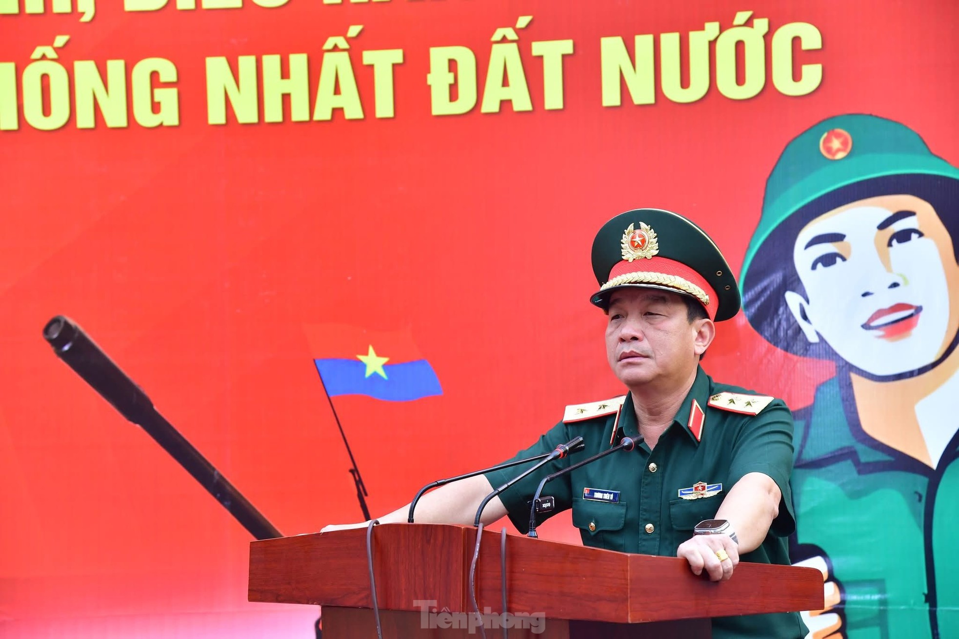 Lực lượng diễu binh, diễu hành trở về trong vòng tay đồng đội và người thân ảnh 8