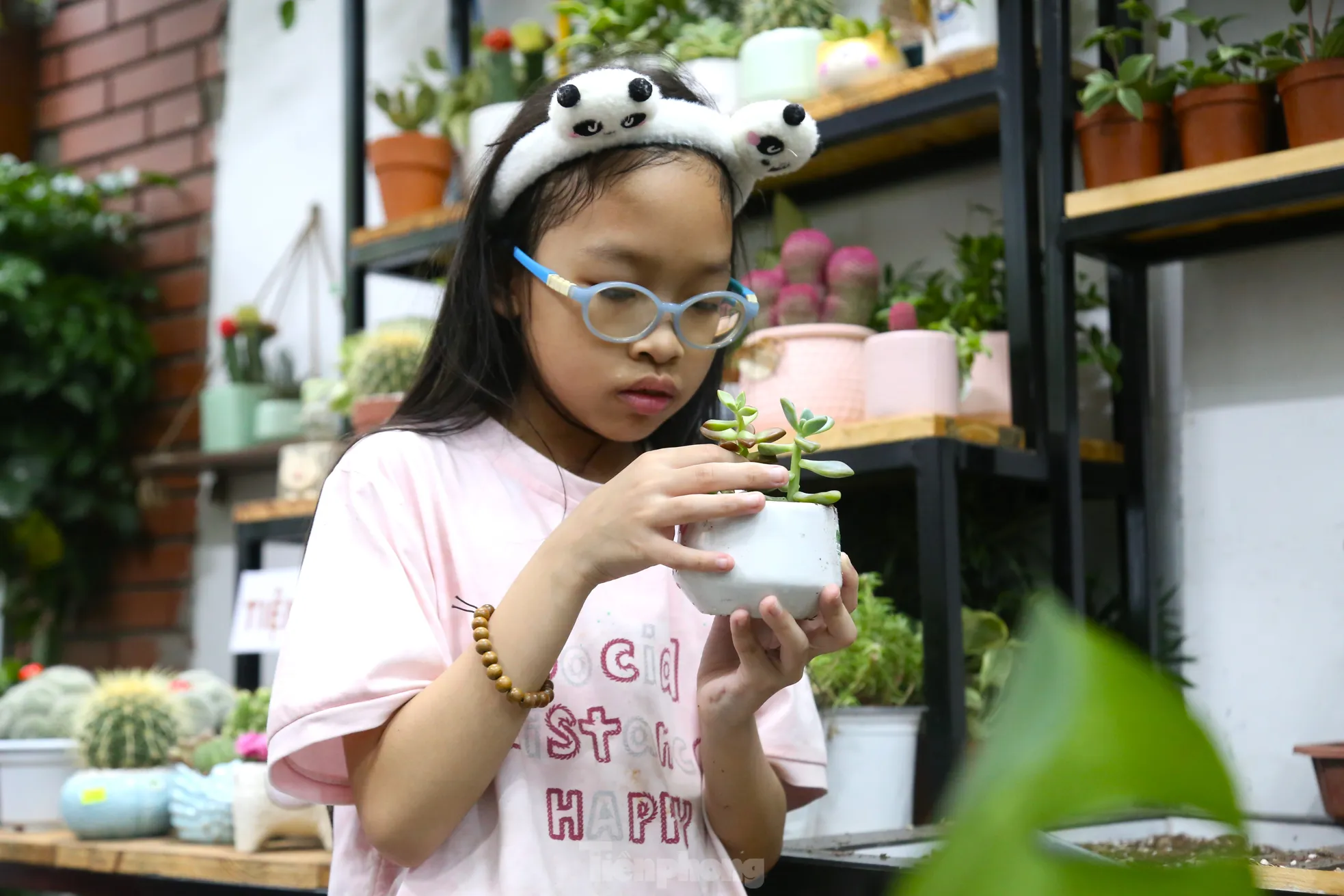 Đổi phế liệu lấy cây, lan tỏa sống xanh ảnh 8