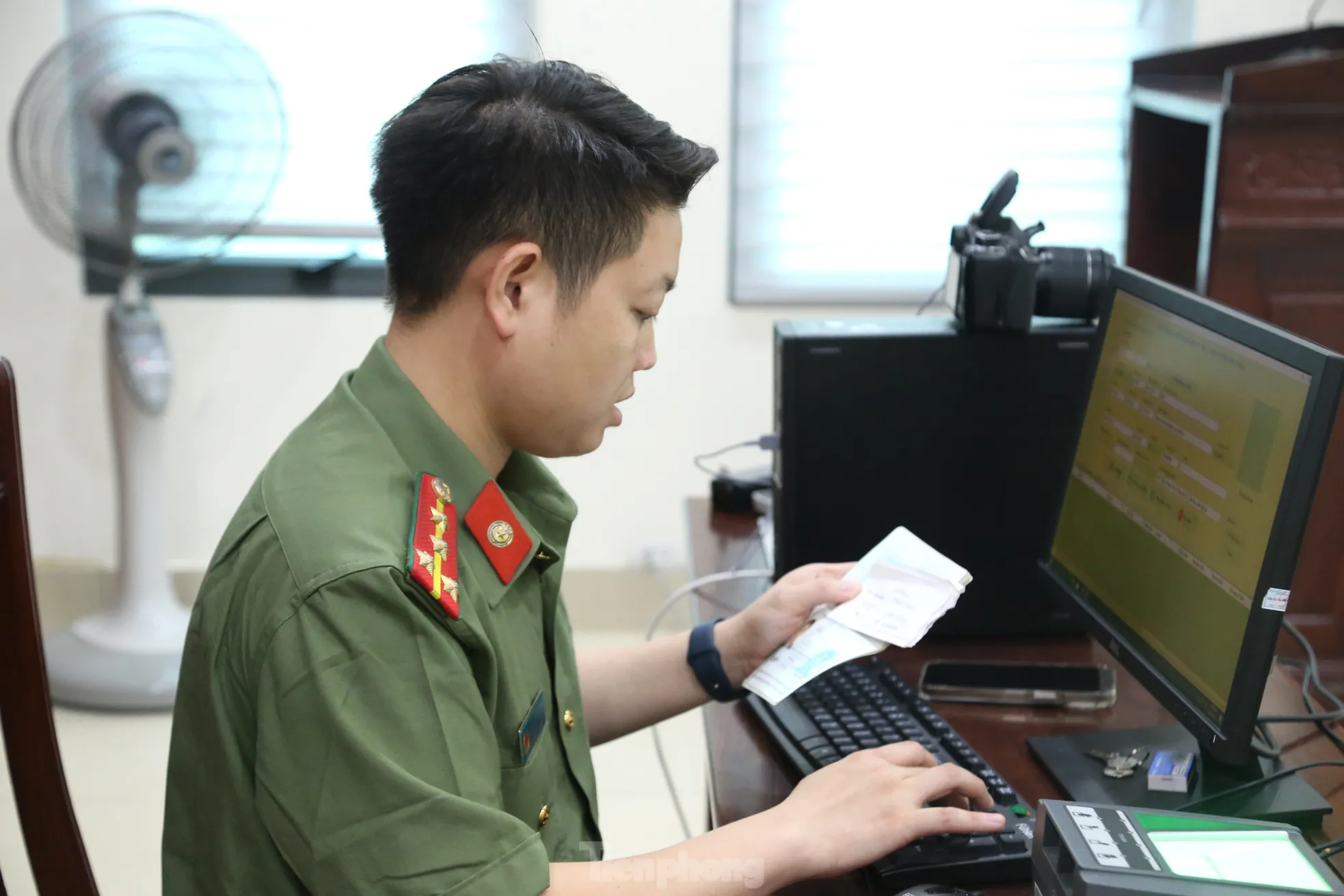 Người nước ngoài được cấp tài khoản định danh điện tử mức độ 2: ‘Cảm ơn Việt Nam!’ ảnh 2