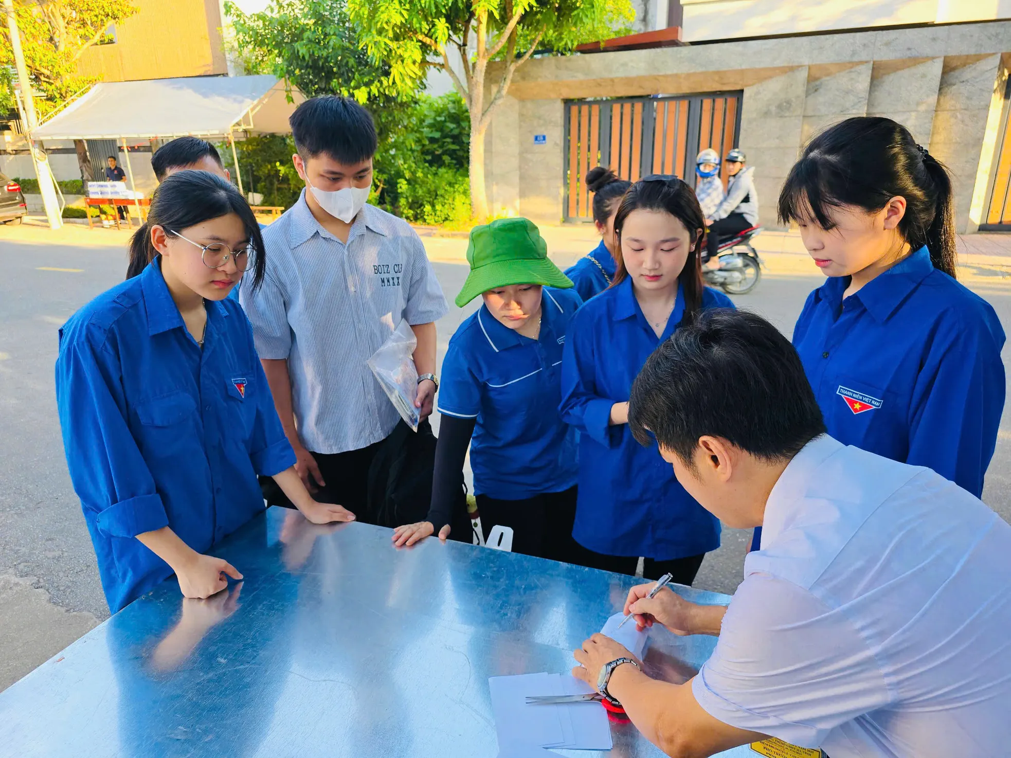 Dấu ấn tiếp sức mùa thi của tuổi trẻ Hà Tĩnh ảnh 2
