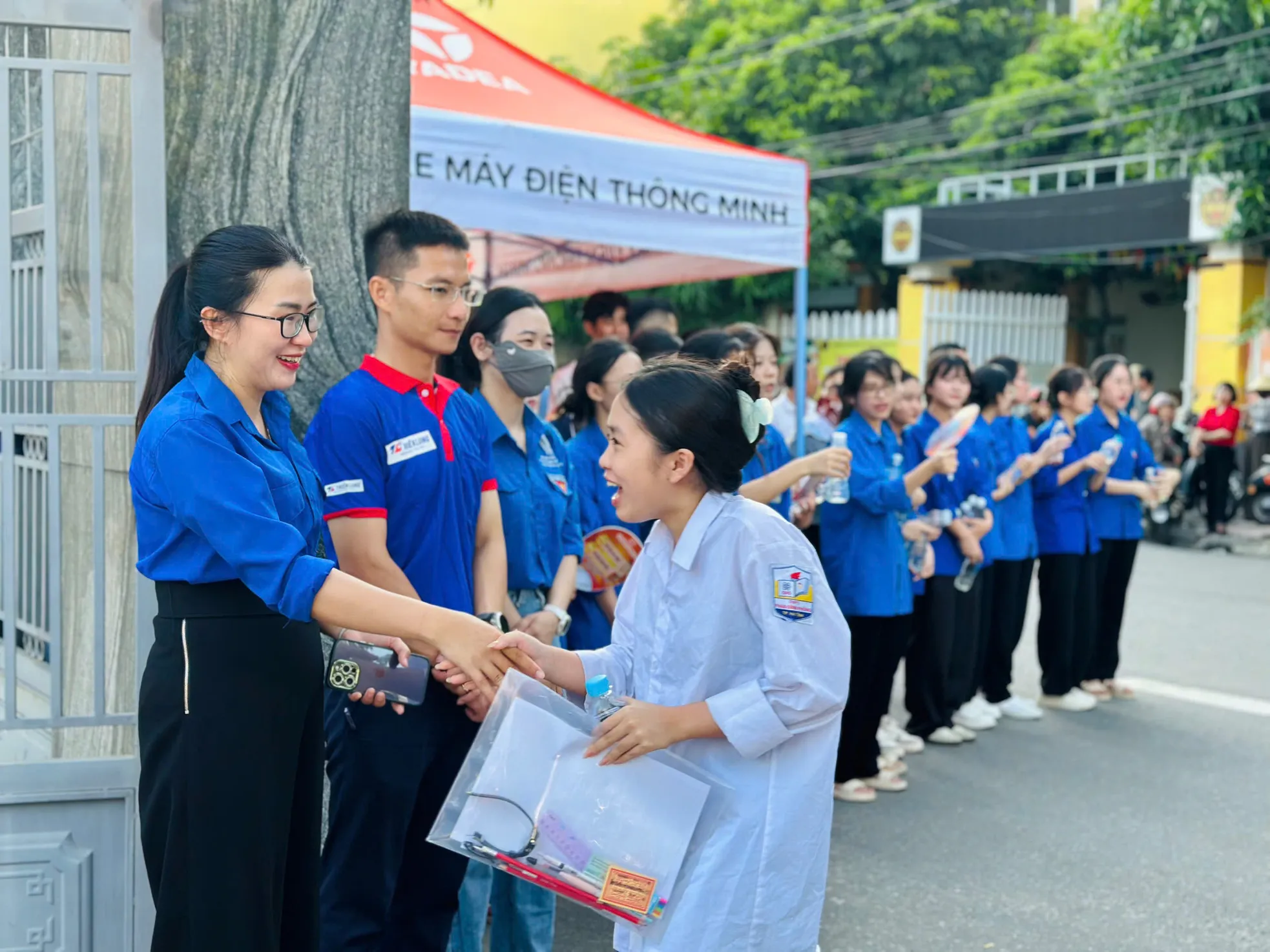 Dấu ấn tiếp sức mùa thi của tuổi trẻ Hà Tĩnh ảnh 1