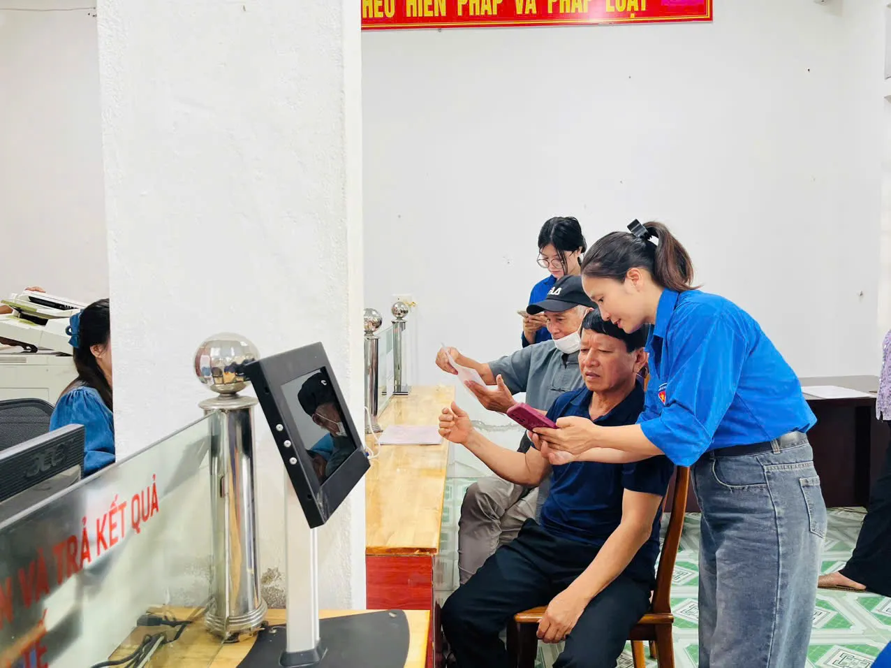 Tuổi trẻ Hà Tĩnh xung kích, hỗ trợ chính quyền hai cấp ảnh 11