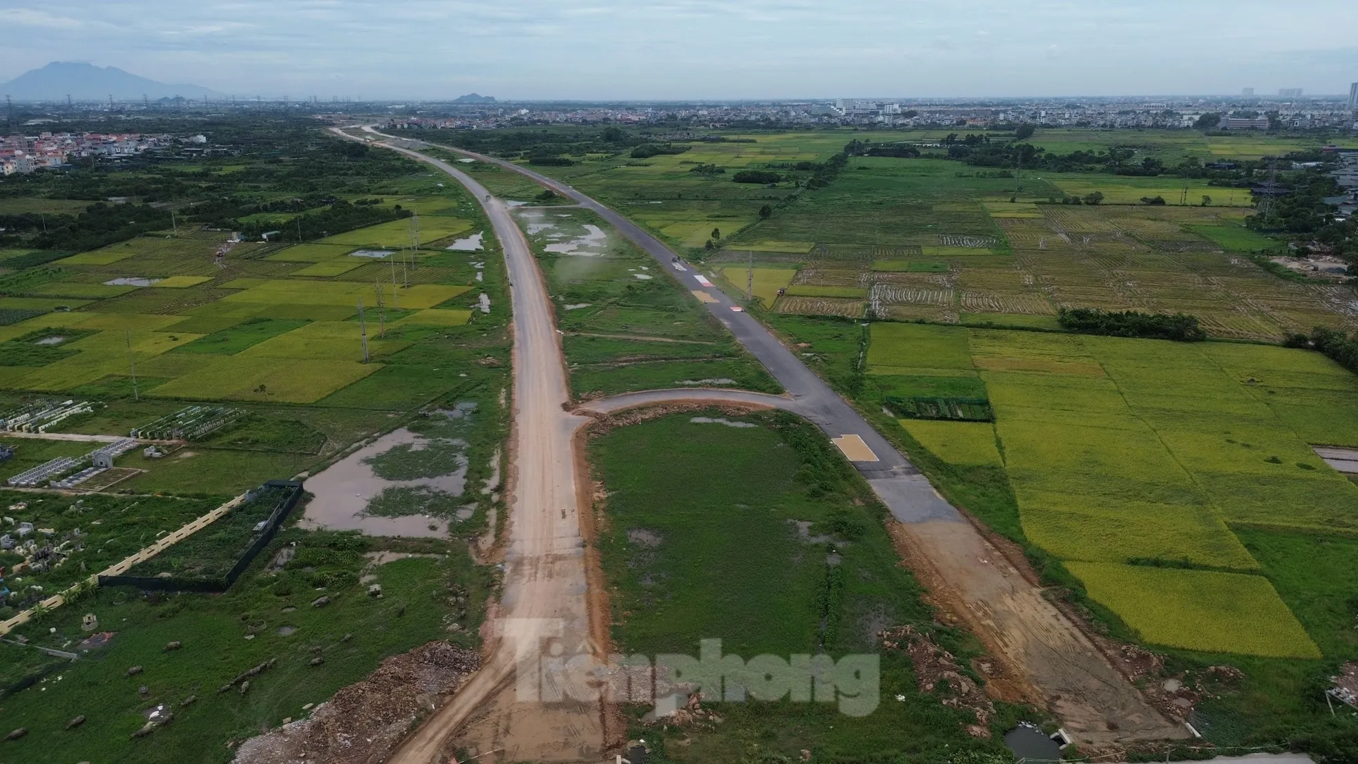 Hà Nội: 18 đoạn chưa bàn giao mặt bằng dự án đường Vành đai 4 ảnh 1