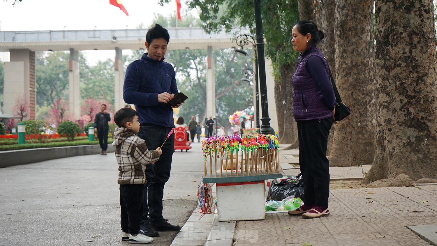 Hà Nội: Công viên vắng vẻ, 'hà mã baby' gây ấn tượng ảnh 10