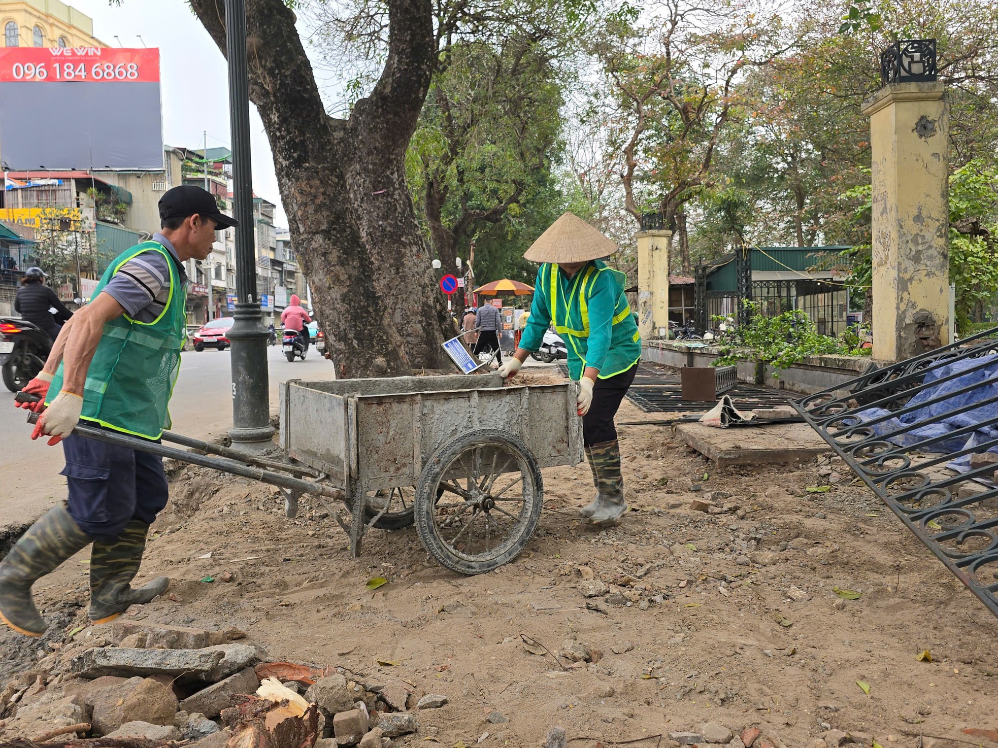 Hà Nội hạ rào công viên Thống Nhất mặt đường Lê Duẩn ảnh 6