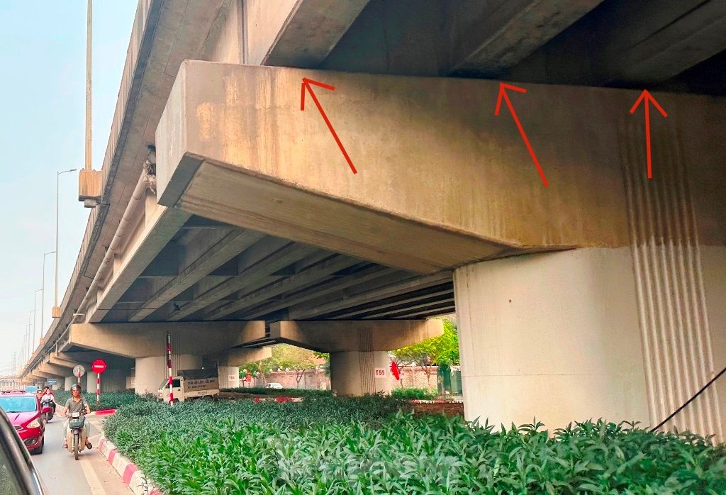 Sửa chữa gấp các gối trụ cầu Vành đai 3 trên cao bị xô lệch ảnh 1