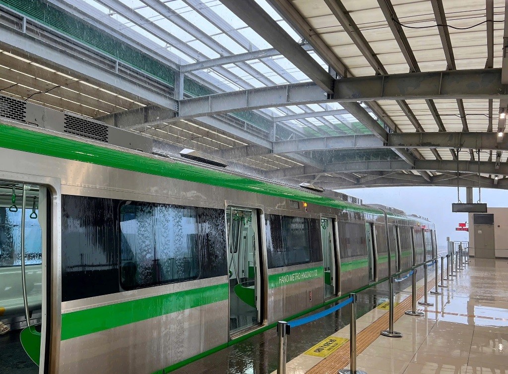 Hà Nội: Cận cảnh các hạng mục xuống cấp, hư hỏng tại ga tàu Yên Nghĩa ảnh 4