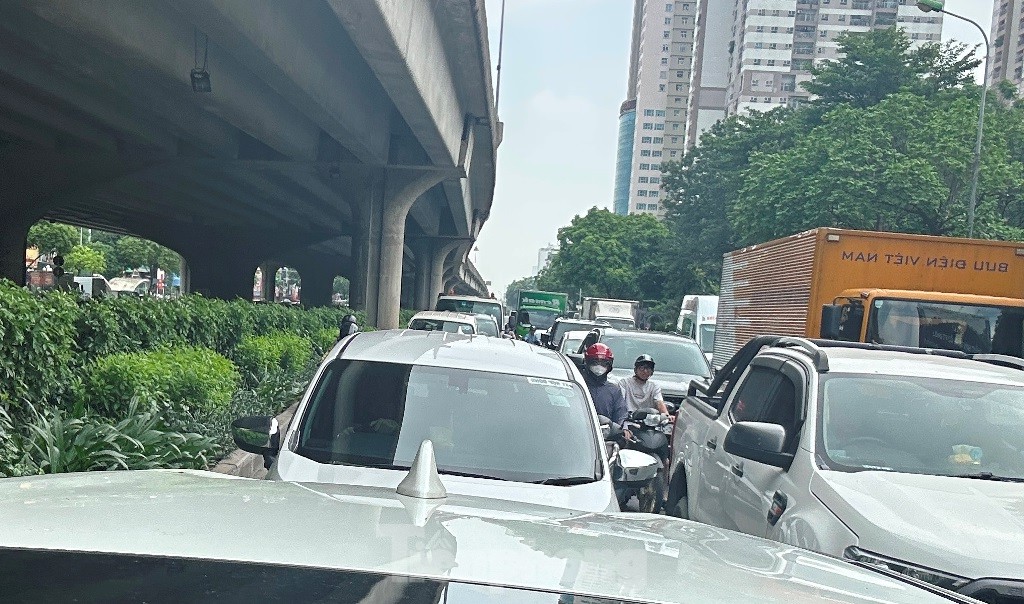 Đường Vành đai 3 ùn tắc nhưng công trường ‘vắng bóng’ công nhân ảnh 5