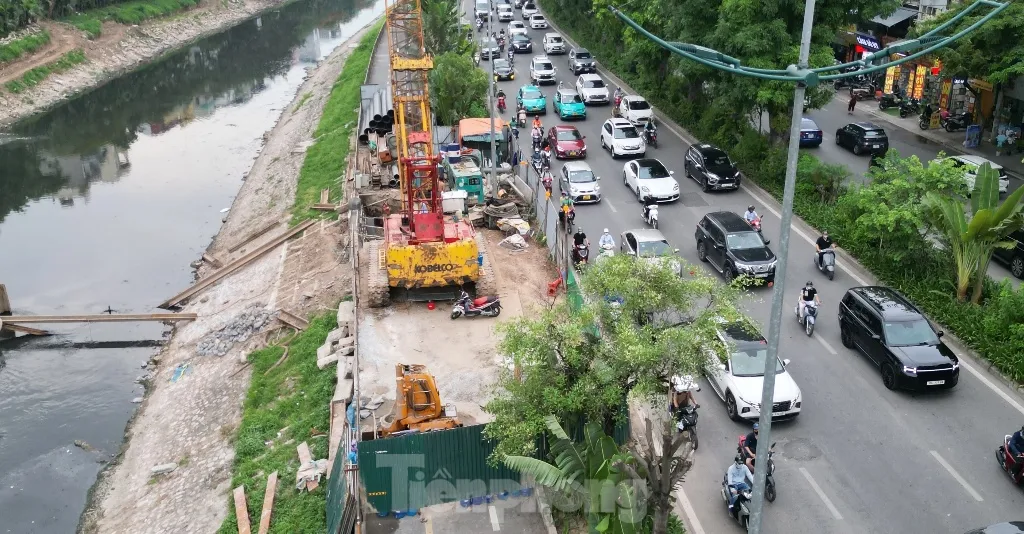 Sốt ruột nhìn đường dành riêng xe đạp ở Hà Nội không một bóng người- Ảnh 5. Sốt ruột nhìn đường dành riêng xe đạp ở Hà Nội không một bóng người- Ảnh 5.