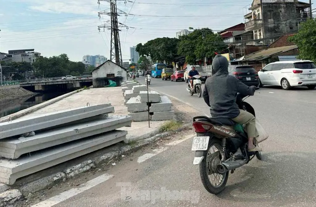 Tiếp tục lùi thời hạn hoàn thành dự án mở rộng đường Tam Trinh ảnh 8