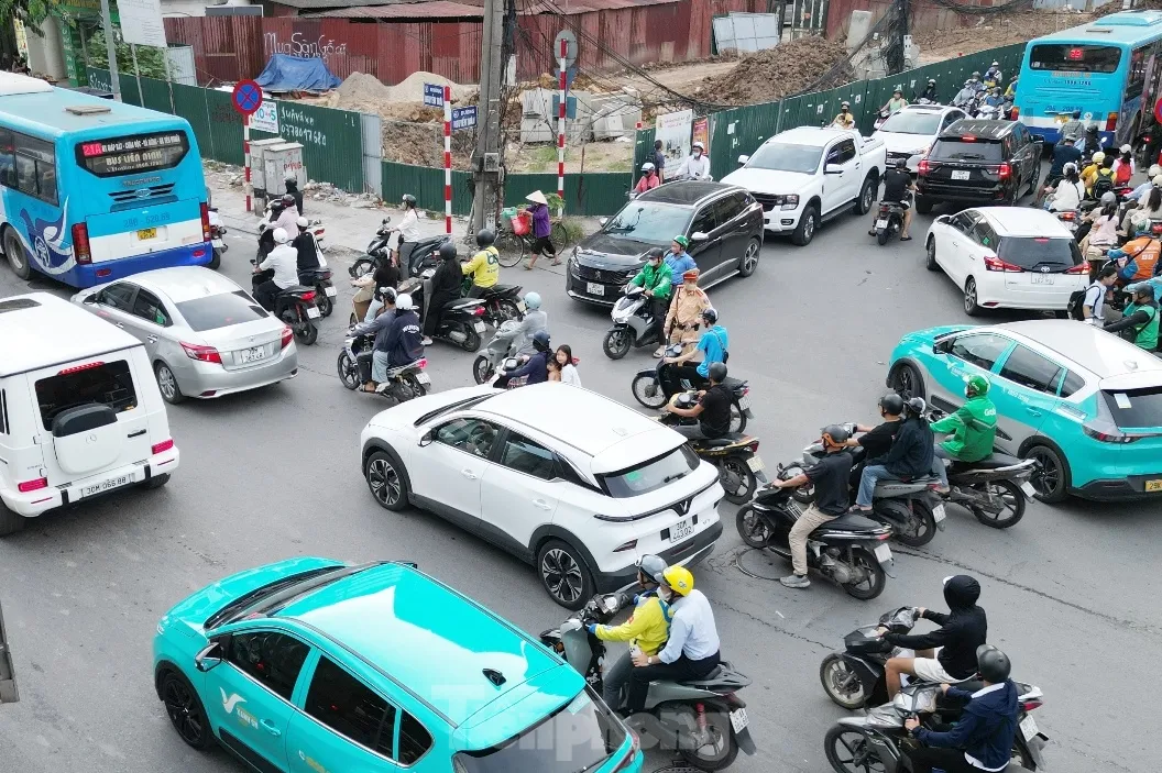 Thực trạng đường Nguyễn Trãi sau 3 năm phân làn ảnh 7