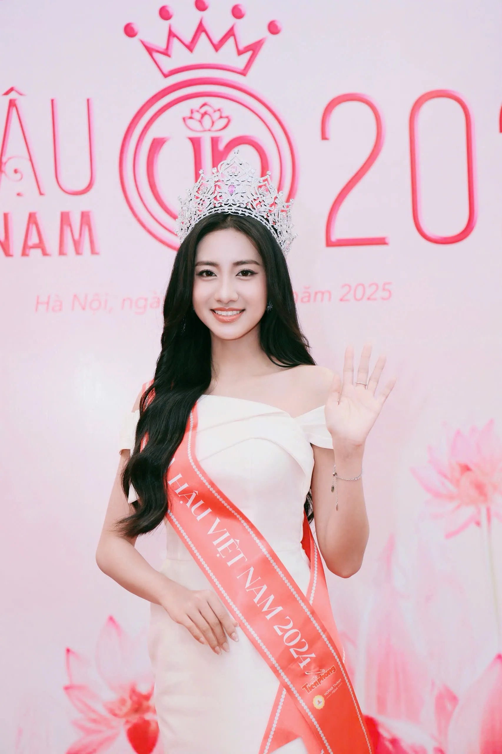 Top 3 'Hoa hậu Việt Nam' 2024 và những dự định trên hành trình phía trước ảnh 3