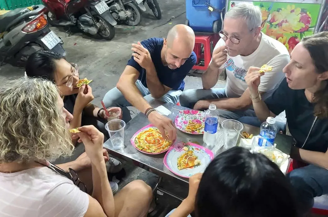 Tour ẩm thực đặc biệt chỉ có ở TPHCM ảnh 1