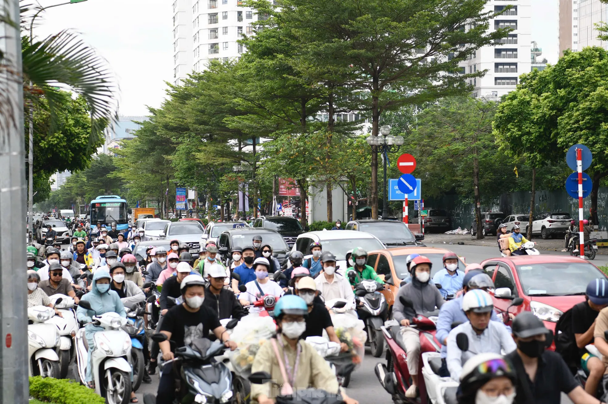 Hiện trạng tuyến đường gắn camera phạt nguội, thí điểm hệ thống giao thông thông minh ở Hà Nội ảnh 4