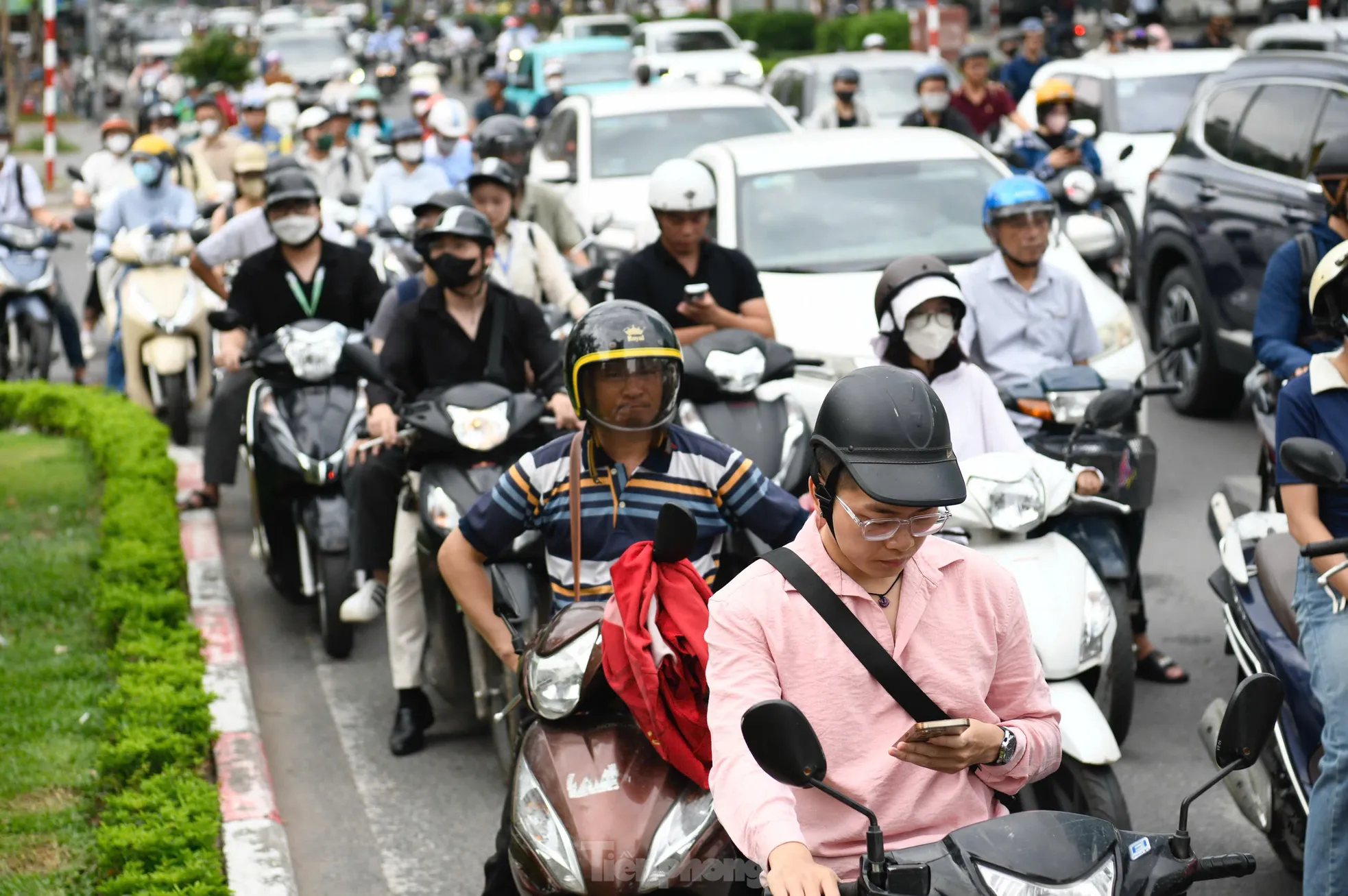 Hiện trạng tuyến đường gắn camera phạt nguội, thí điểm hệ thống giao thông thông minh ở Hà Nội ảnh 10