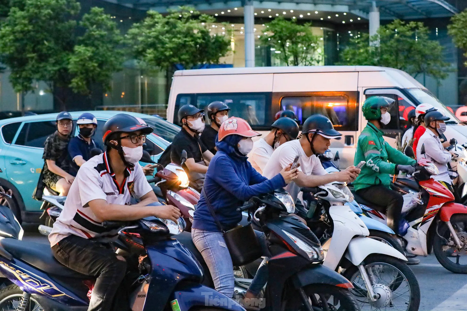Hiện trạng tuyến đường gắn camera phạt nguội, thí điểm hệ thống giao thông thông minh ở Hà Nội ảnh 6