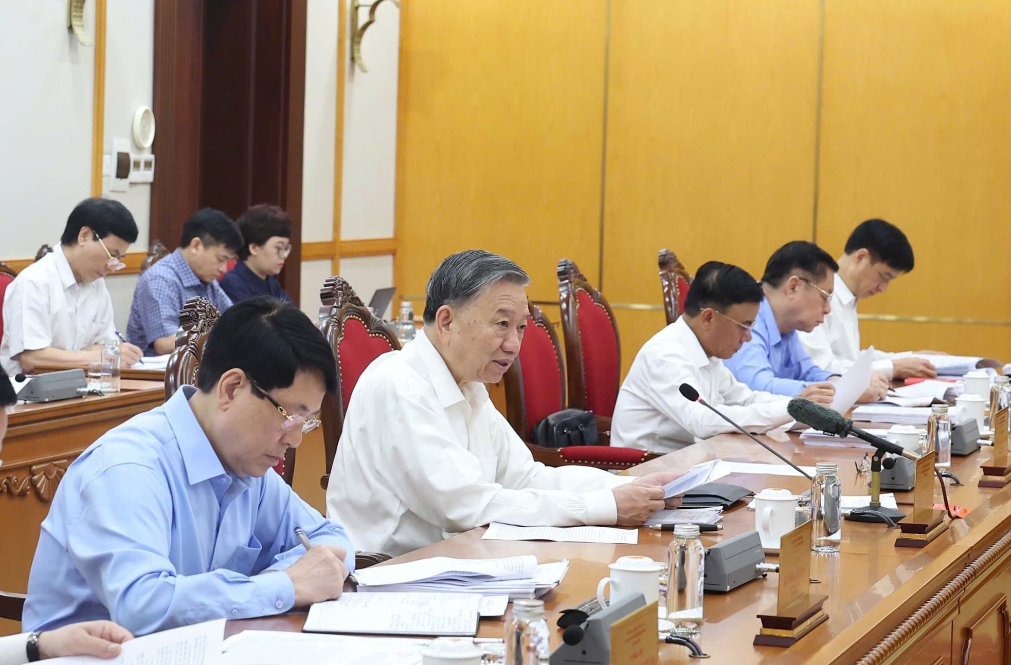 Tổng Bí thư Tô Lâm chủ trì họp cho ý kiến về tiến độ sắp xếp bộ máy, sáp nhập đơn vị hành chính ảnh 2