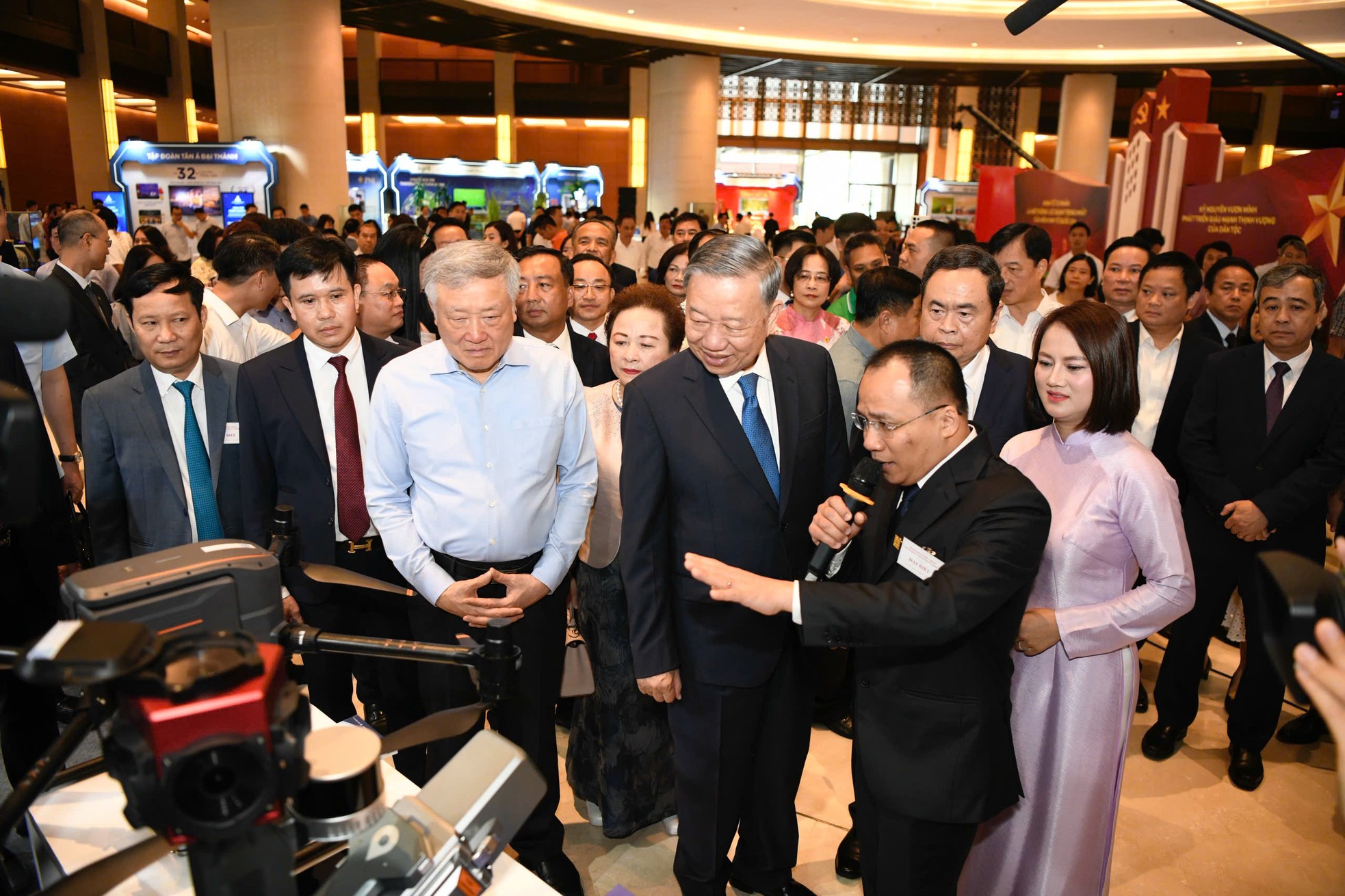 Lãnh đạo Đảng, Nhà nước dự Hội nghị toàn quốc quán triệt các nghị quyết quan trọng- Ảnh 4.