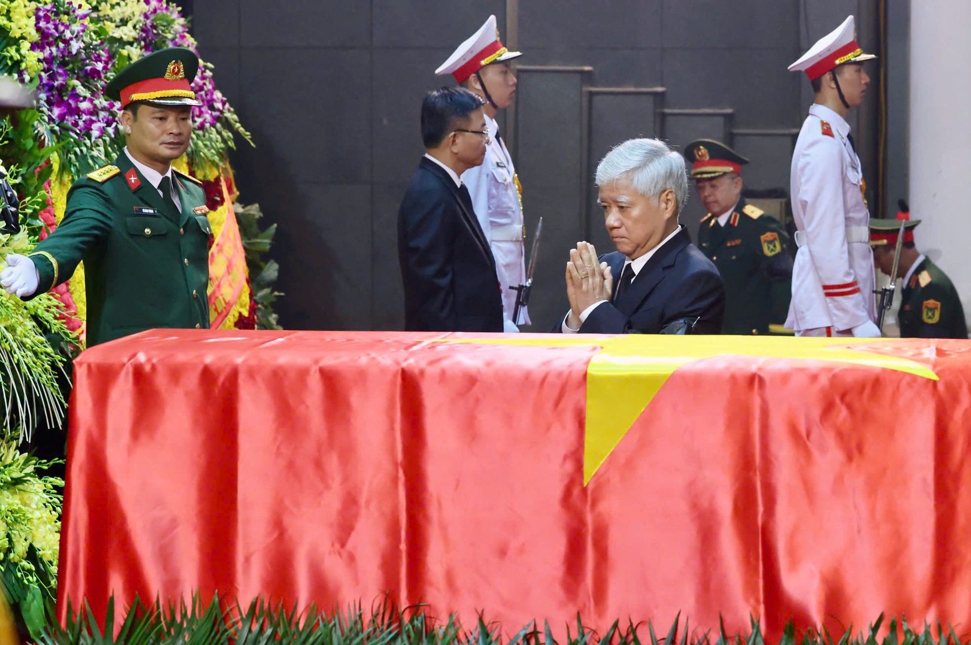 Lãnh đạo Đảng, Nhà nước viếng nguyên Chủ tịch nước Trần Đức Lương ảnh 15
