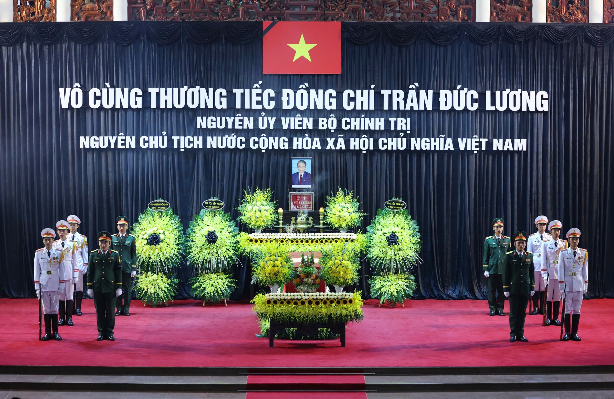 Lãnh đạo Đảng, Nhà nước viếng nguyên Chủ tịch nước Trần Đức Lương ảnh 16
