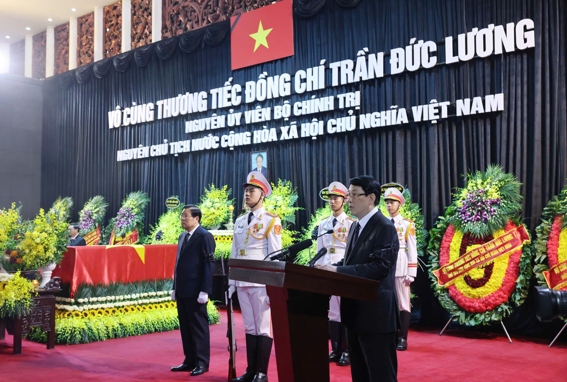Toàn cảnh lễ truy điệu, tiễn đưa nguyên Chủ tịch nước Trần Đức Lương ảnh 3