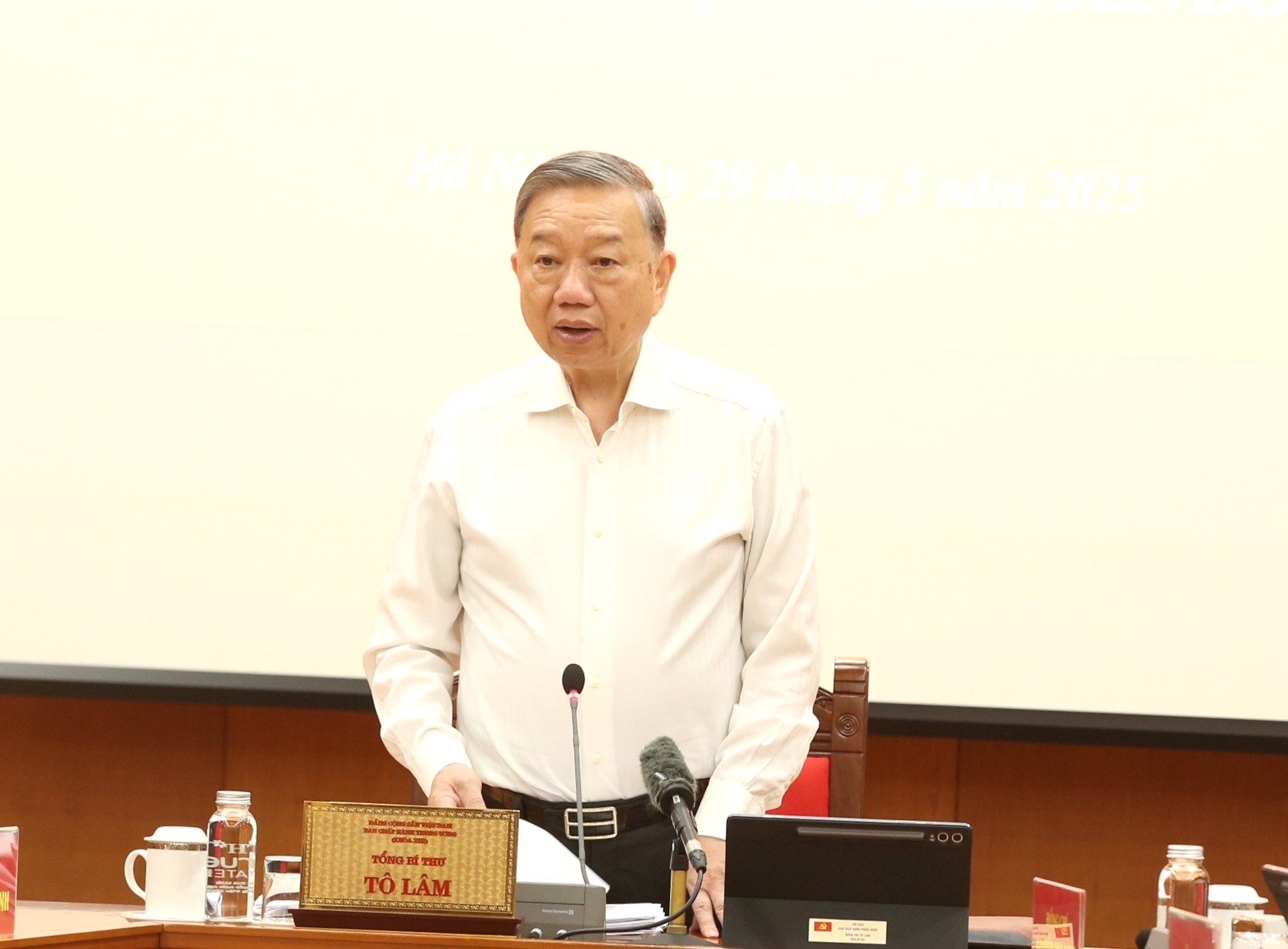 Tổng Bí thư Tô Lâm: Thời gian không chờ đợi ai, càng chậm thì càng lạc hậu ảnh 3