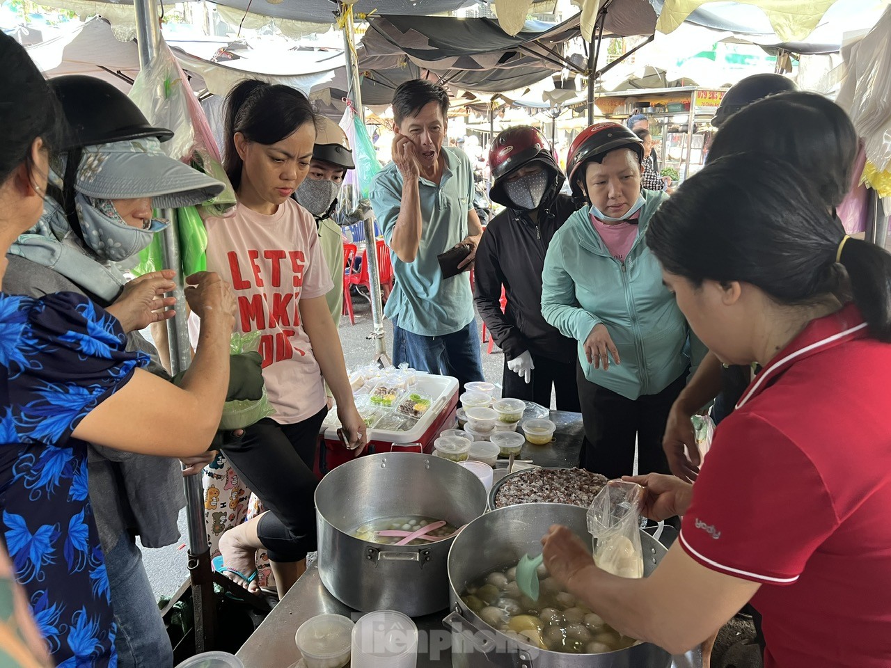 'Phương tiện' đưa ông Táo về trời đắt khách, mua không cần trả giá ảnh 8