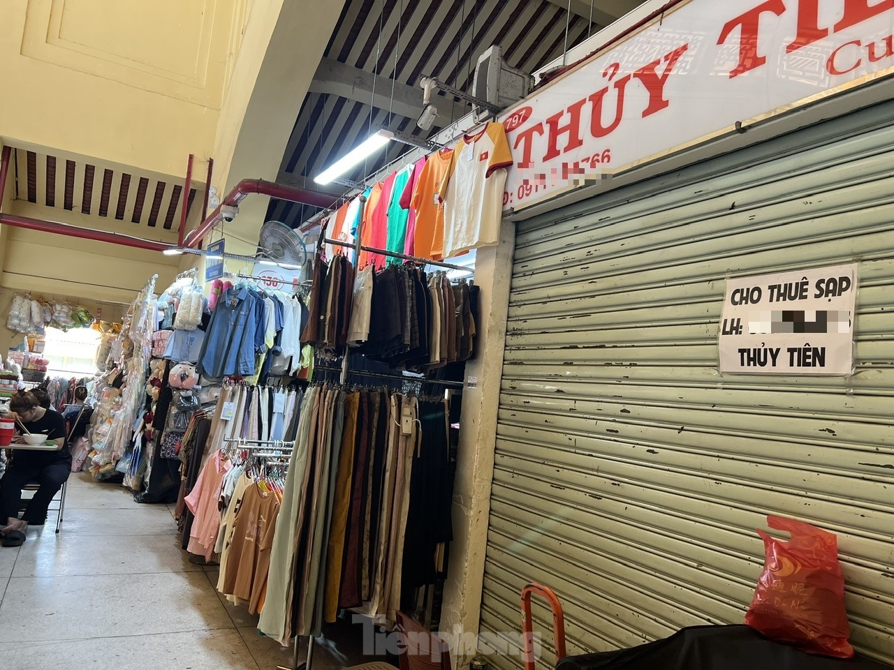 Cảnh đìu hiu tại những 'thiên đường mua sắm' ở TPHCM ảnh 13