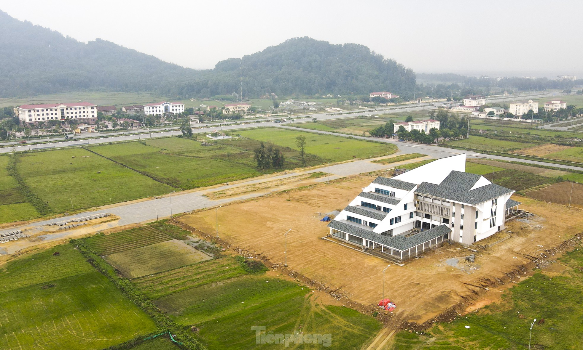 Hiện trạng huyện ven biển ở Hà Tĩnh sắp sáp nhập ảnh 7
