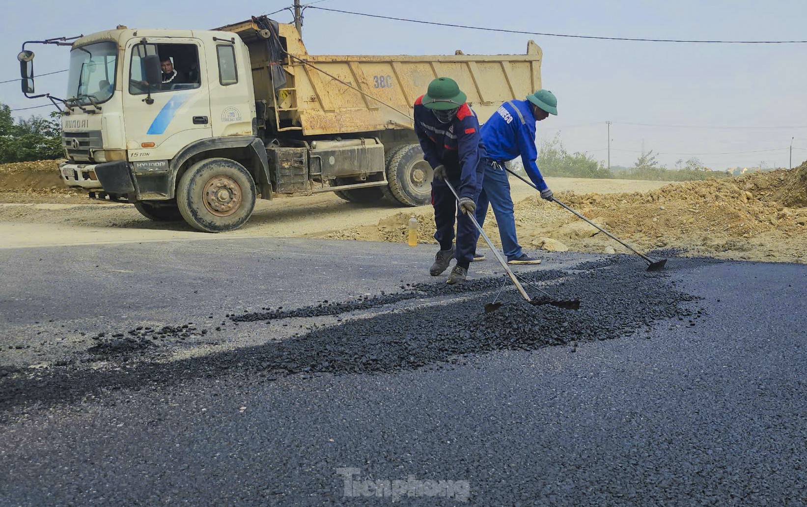 Cận cảnh tuyến đường 9 km đầu tư hơn 450 tỷ đồng ở Hà Tĩnh ảnh 7