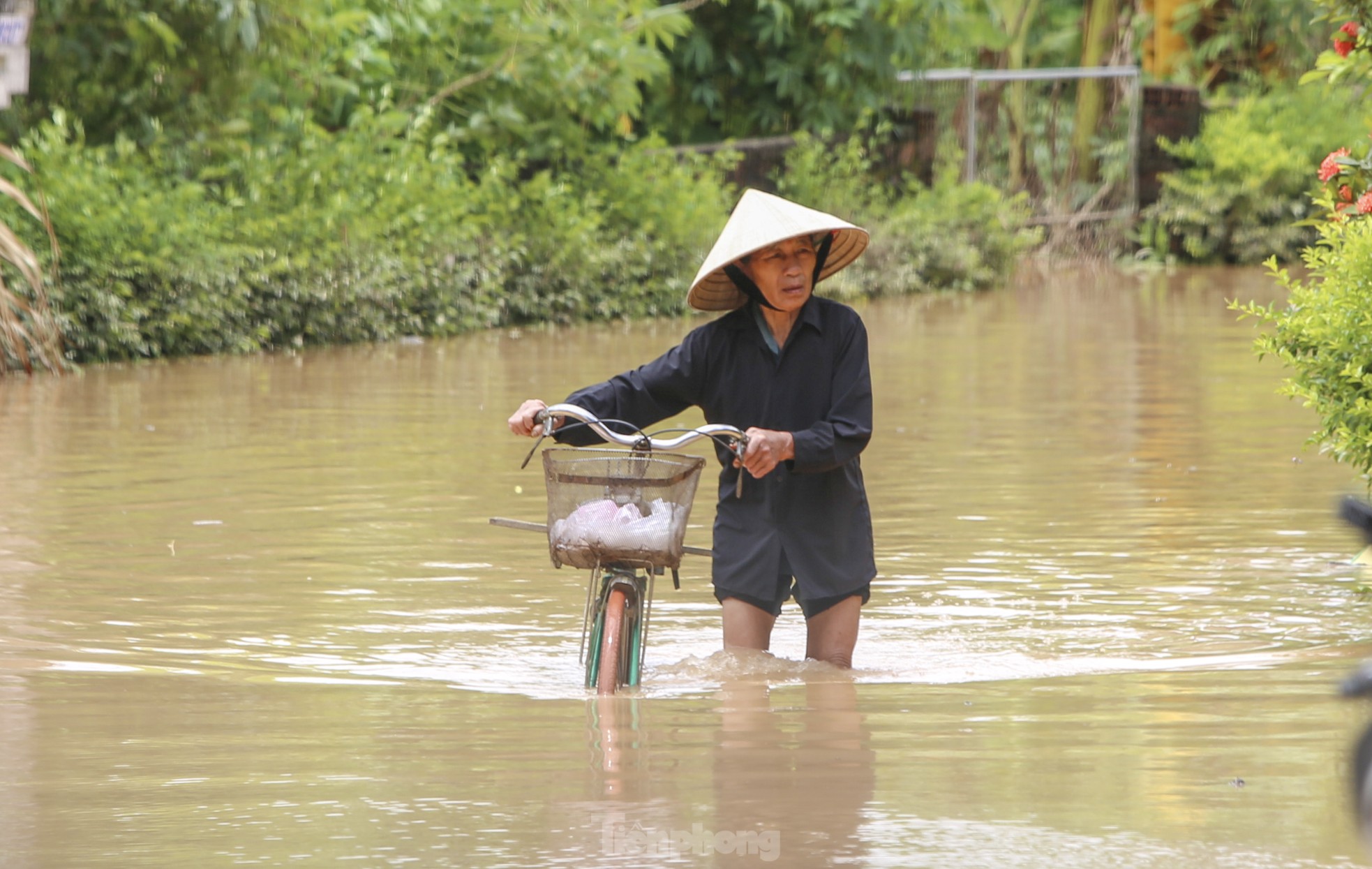 Toàn cảnh trận lũ bất thường ở Hà Tĩnh ảnh 20