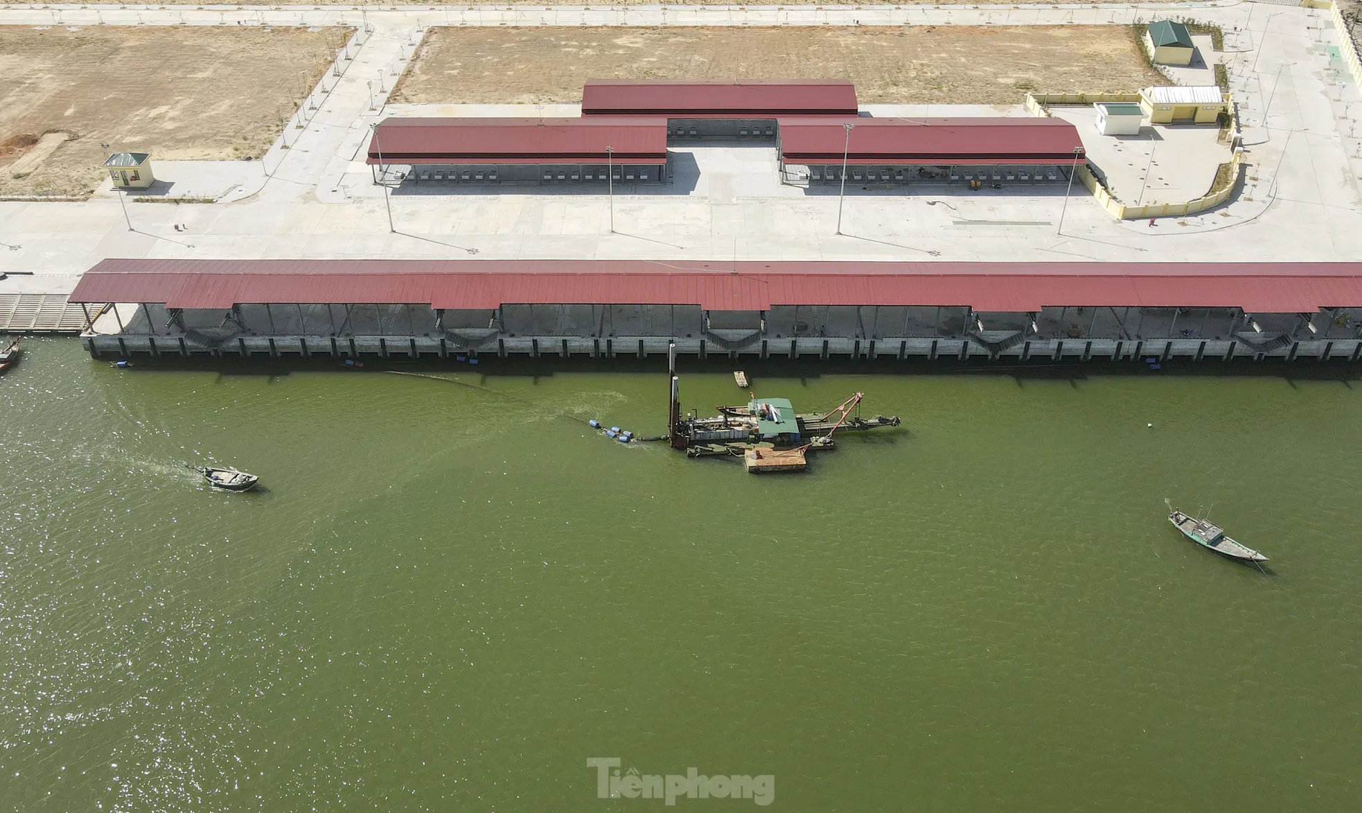 Cảng cá 280 tỷ đồng sắp hoạt động nhưng luồng lạch bồi lắng ảnh 6